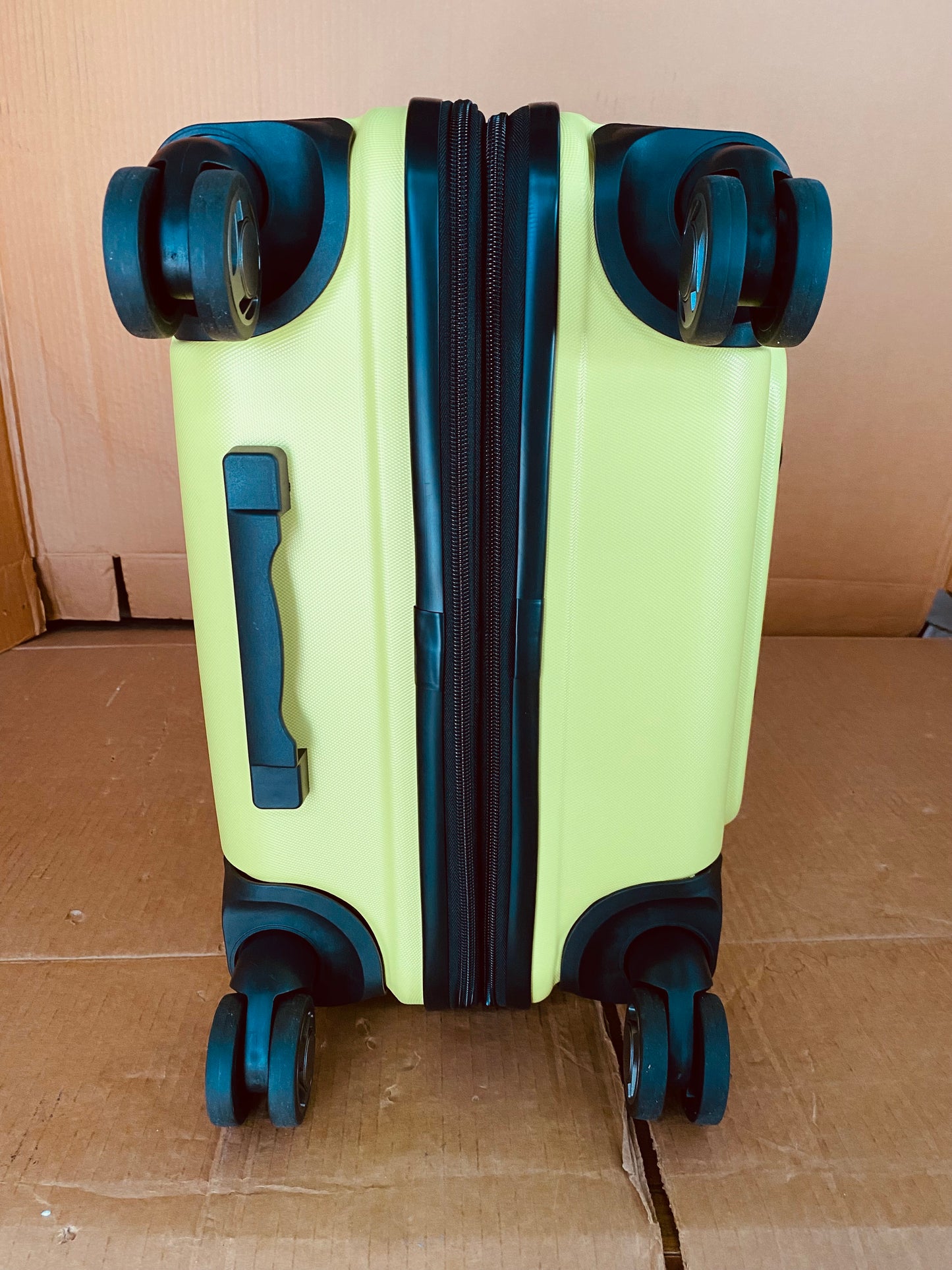 New Other Kenneth Cole REACTION 24” Expandable Luggage 8-Wheel Spinner Suitcase
