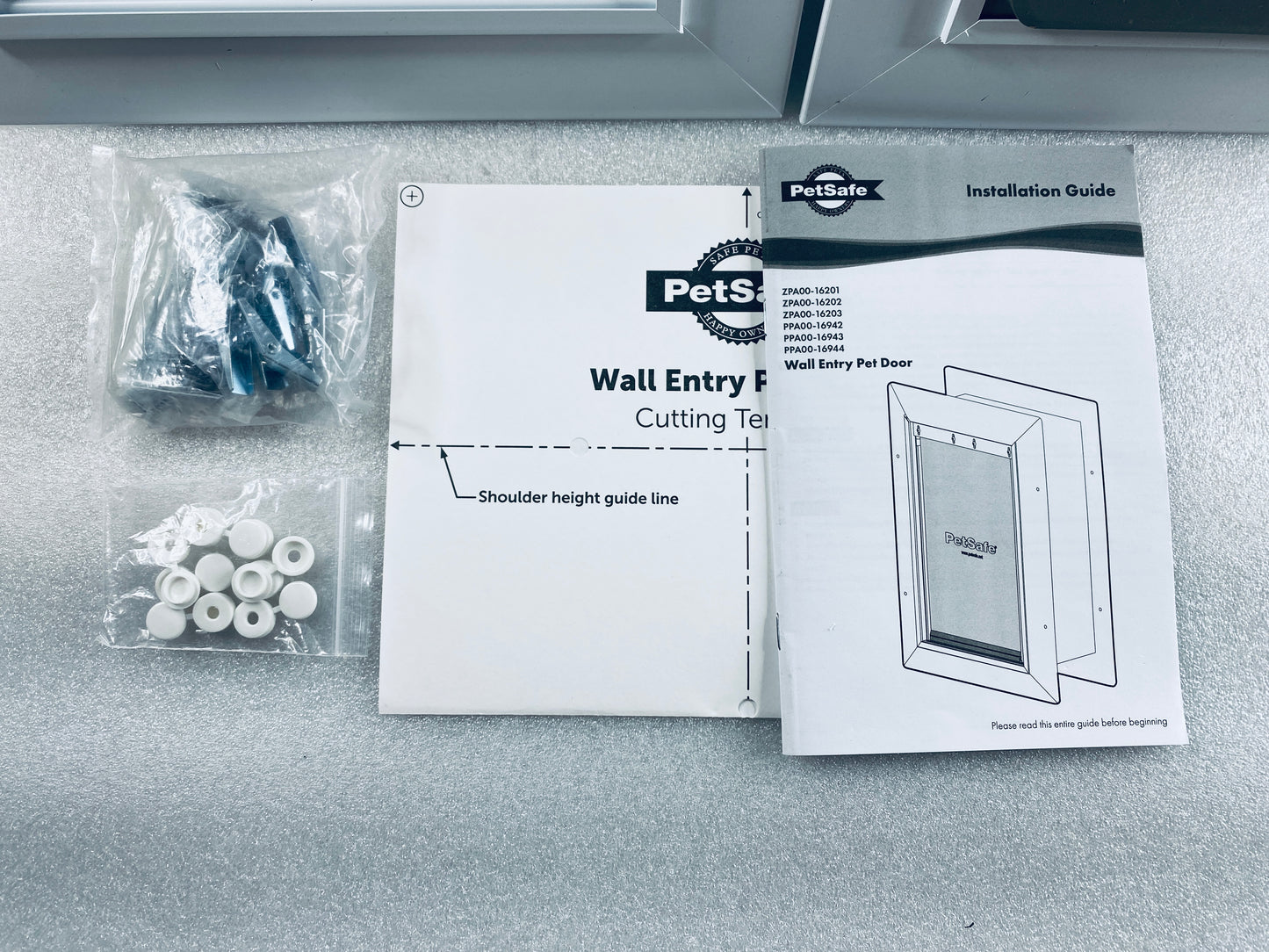 New Other PetSafe Wall Entry Telescoping Pet Door Frame In/Exterior, Medium