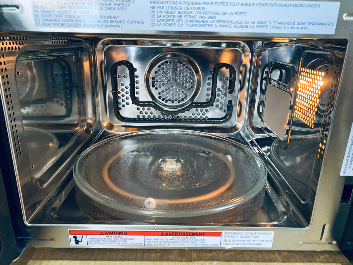 New Other FRIGIDAIRE 1.2 cu ft Microwave, Digital Air Fryer, Convection Oven