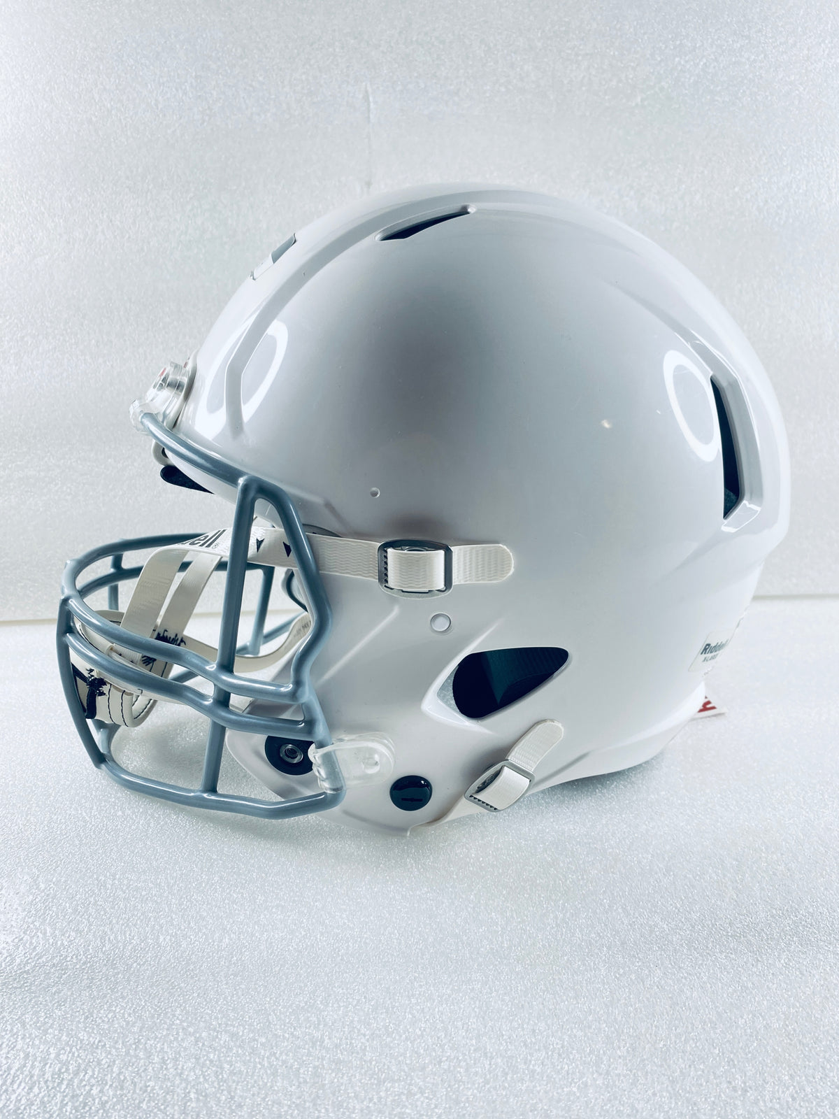 New Other Riddell Victor Youth Football Helmet Size XL, White
