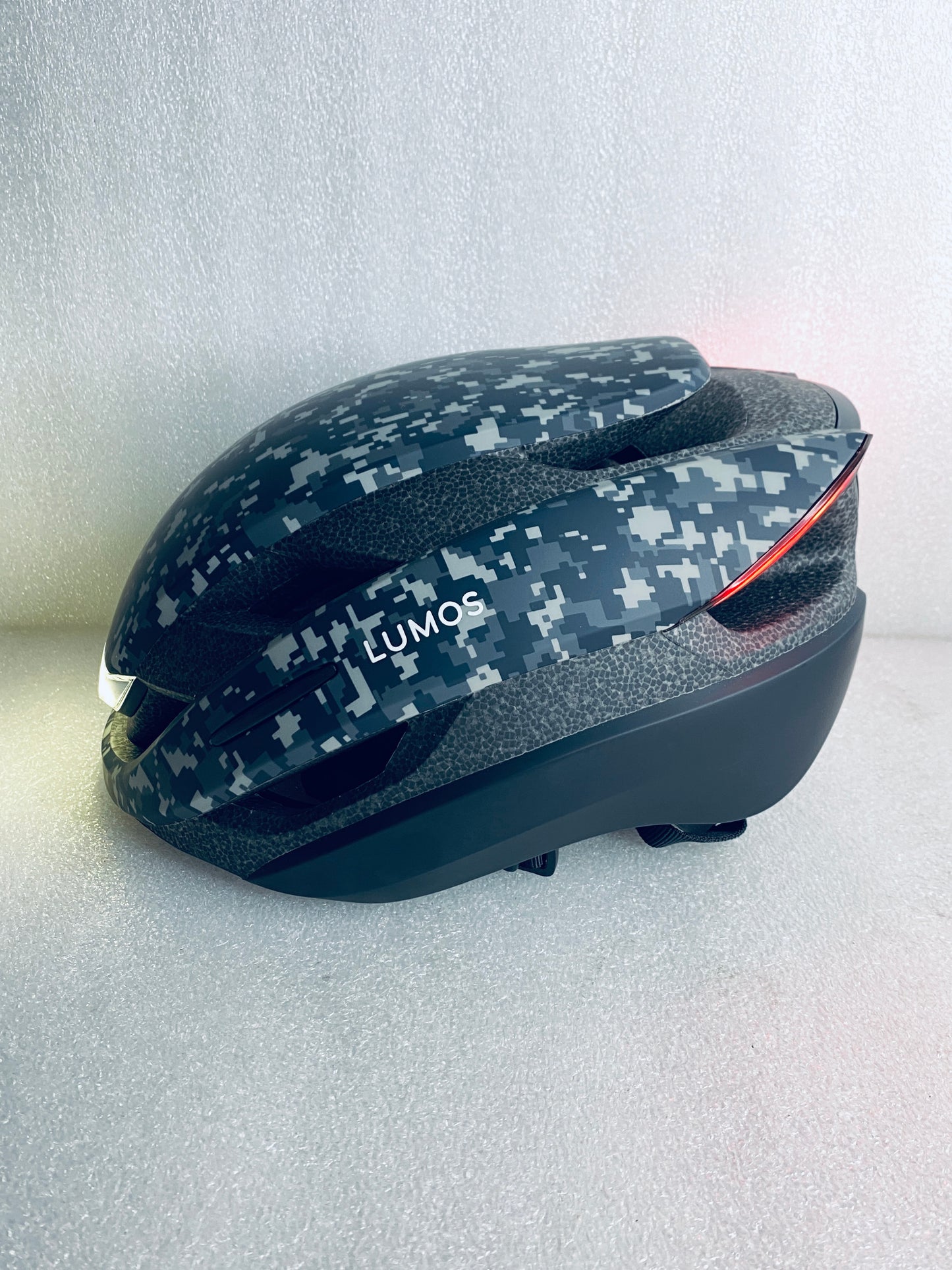 New Other Lumos Ultra Size M/L Bluetooth Digital Camo Smart Helmet With Remote