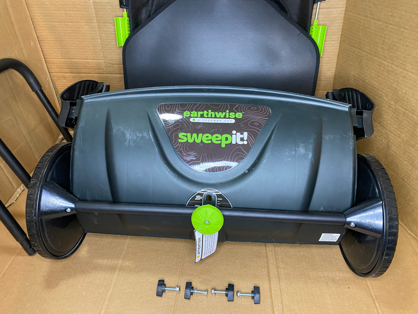Earthwise LSW70021 21-Inch Width Leaf & Grass Push Lawn Sweeper, Black