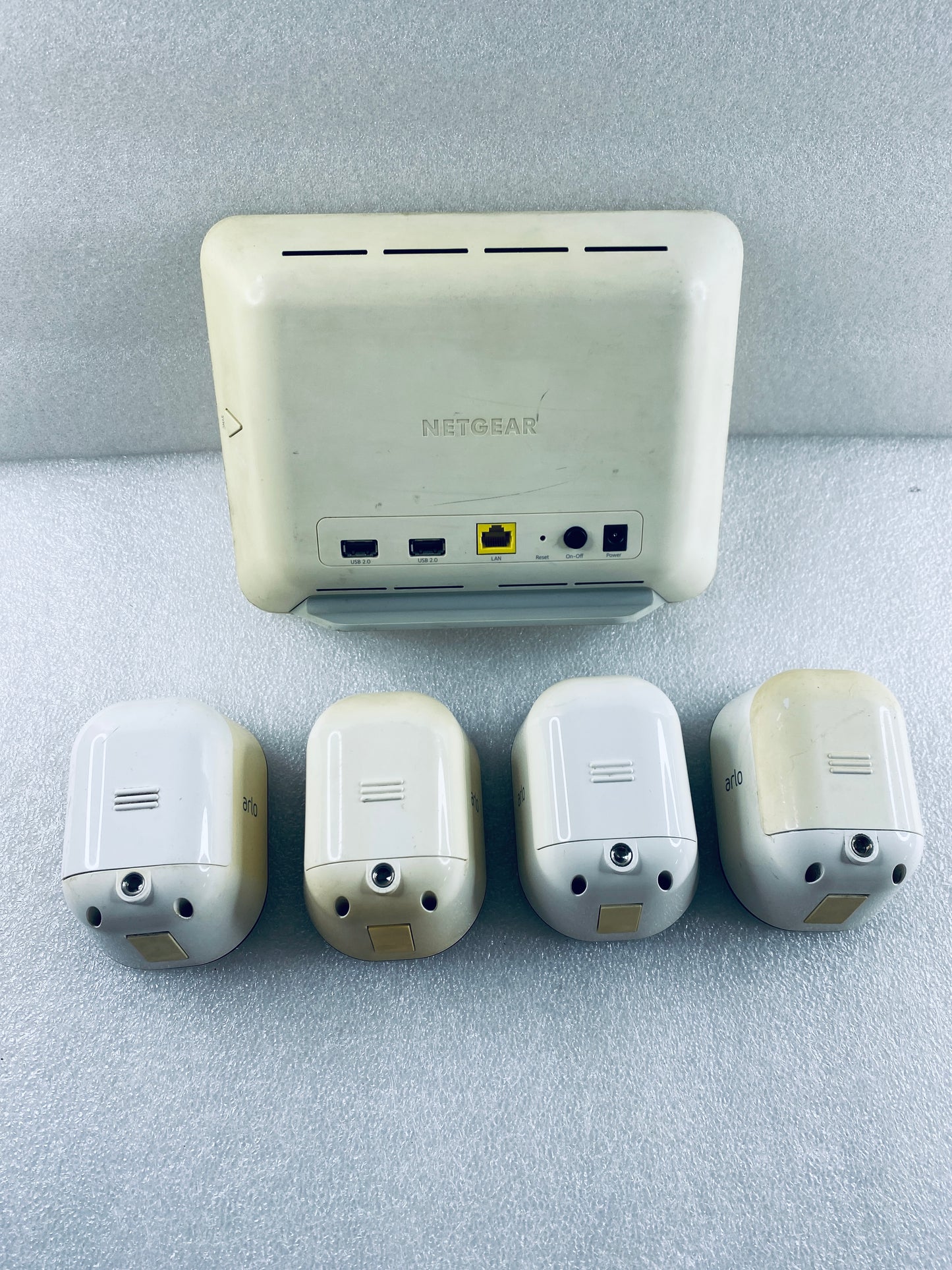 Lot Of 5–NetGear Arlo In/Outdoor Smart Security Lights With Base Station, White