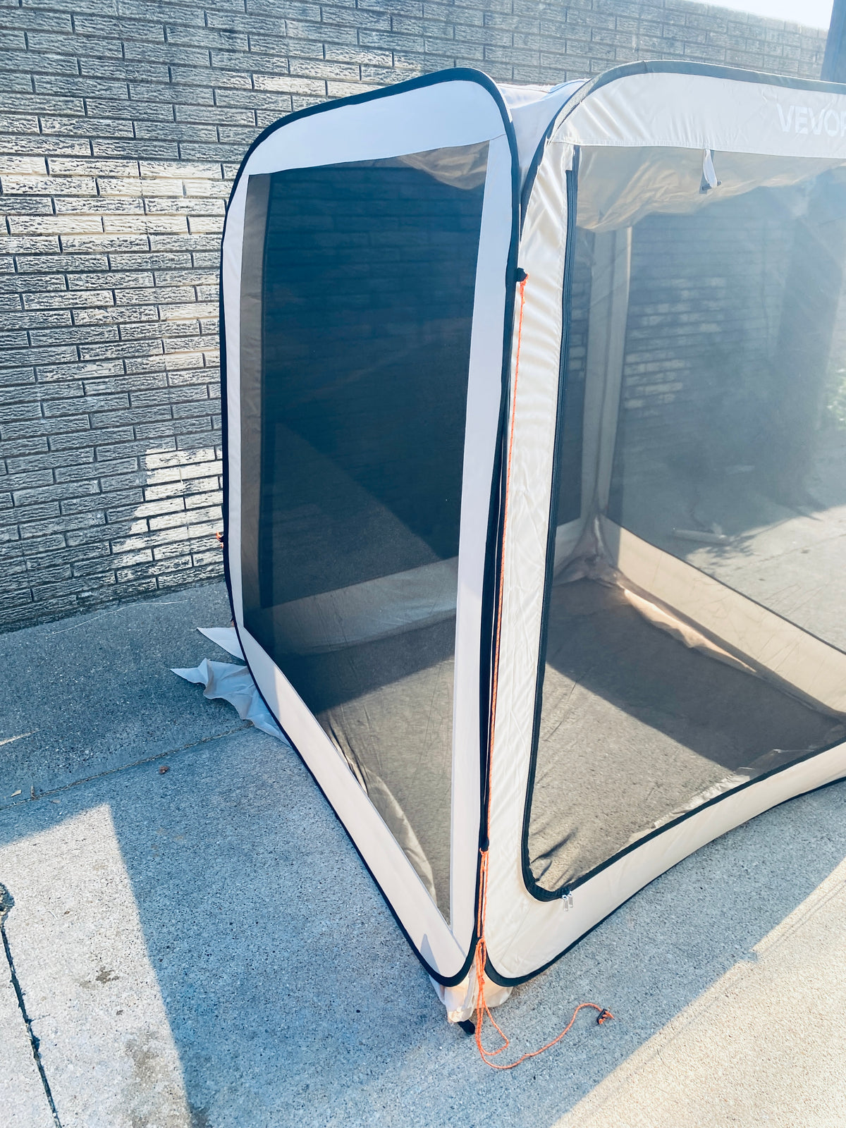 VEVOR 6’x6’ 4-6 Person Pop Up Screen Tent with Carry Bag, Beige