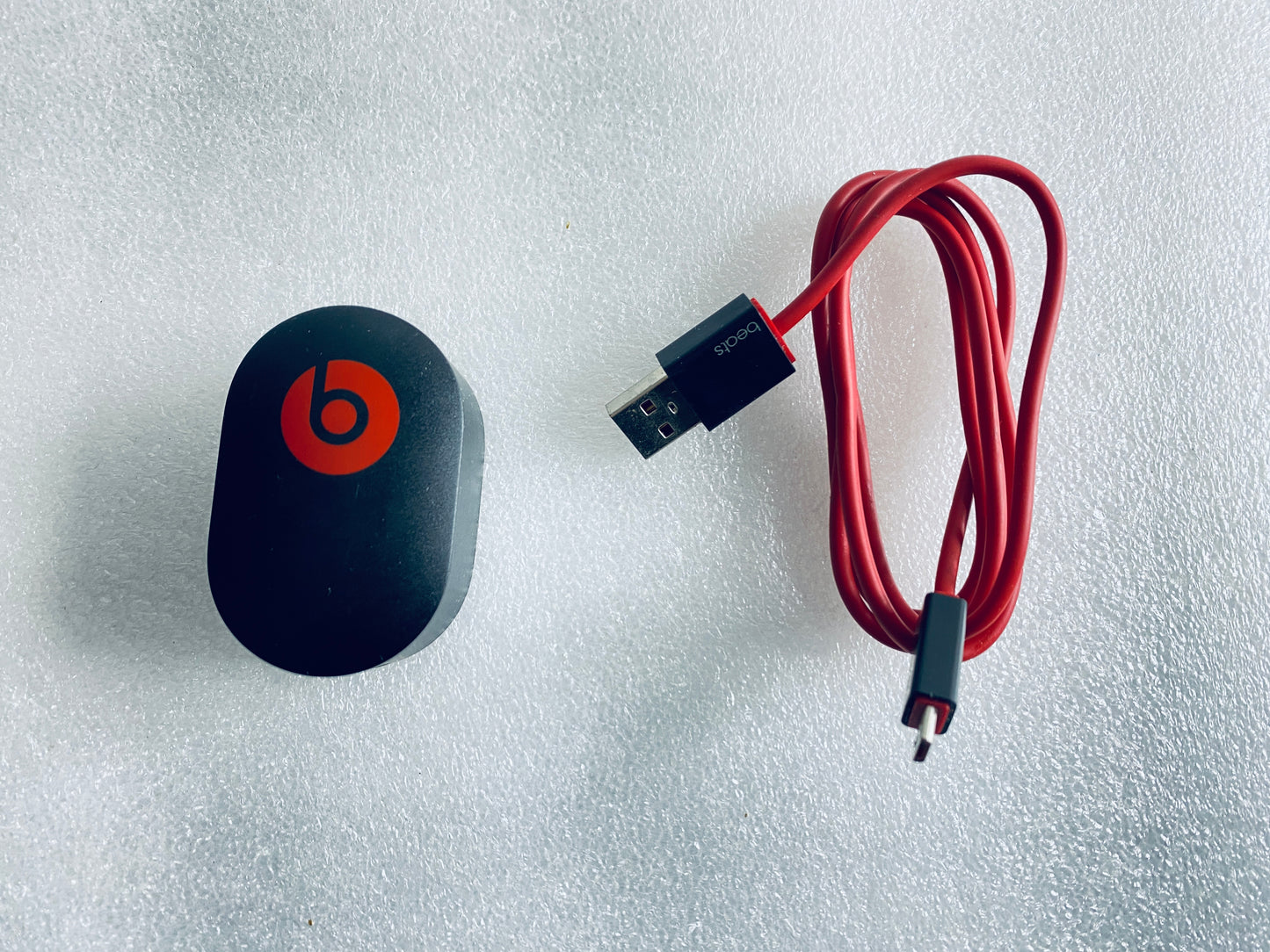 beats 10W USB Power Adapter 5V 2.1A, B0506 & Micro To USB Cable
