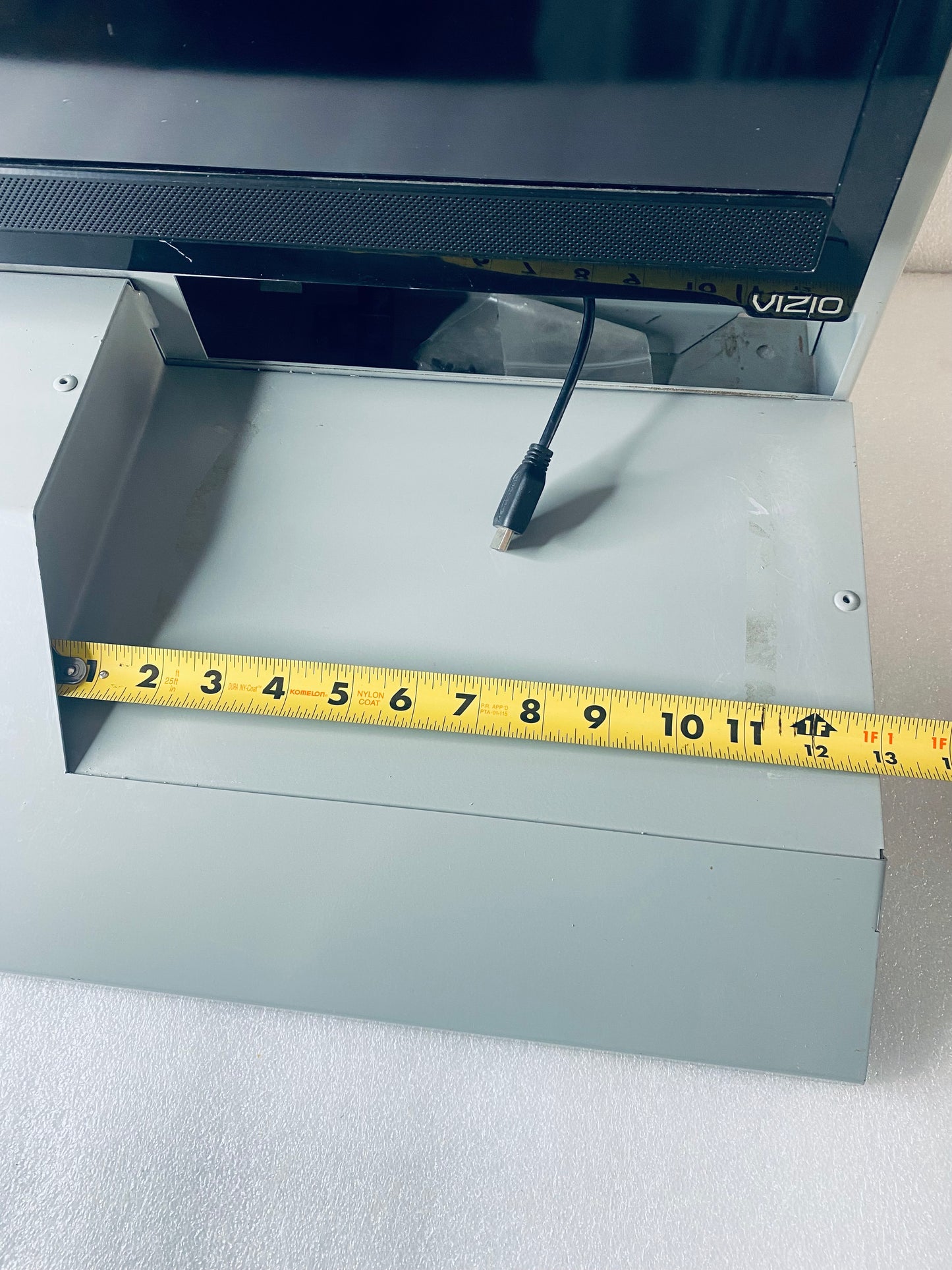Vizio E-Series E231-B1 23" 720p HD LED LCD Television Mounted On Metal Security