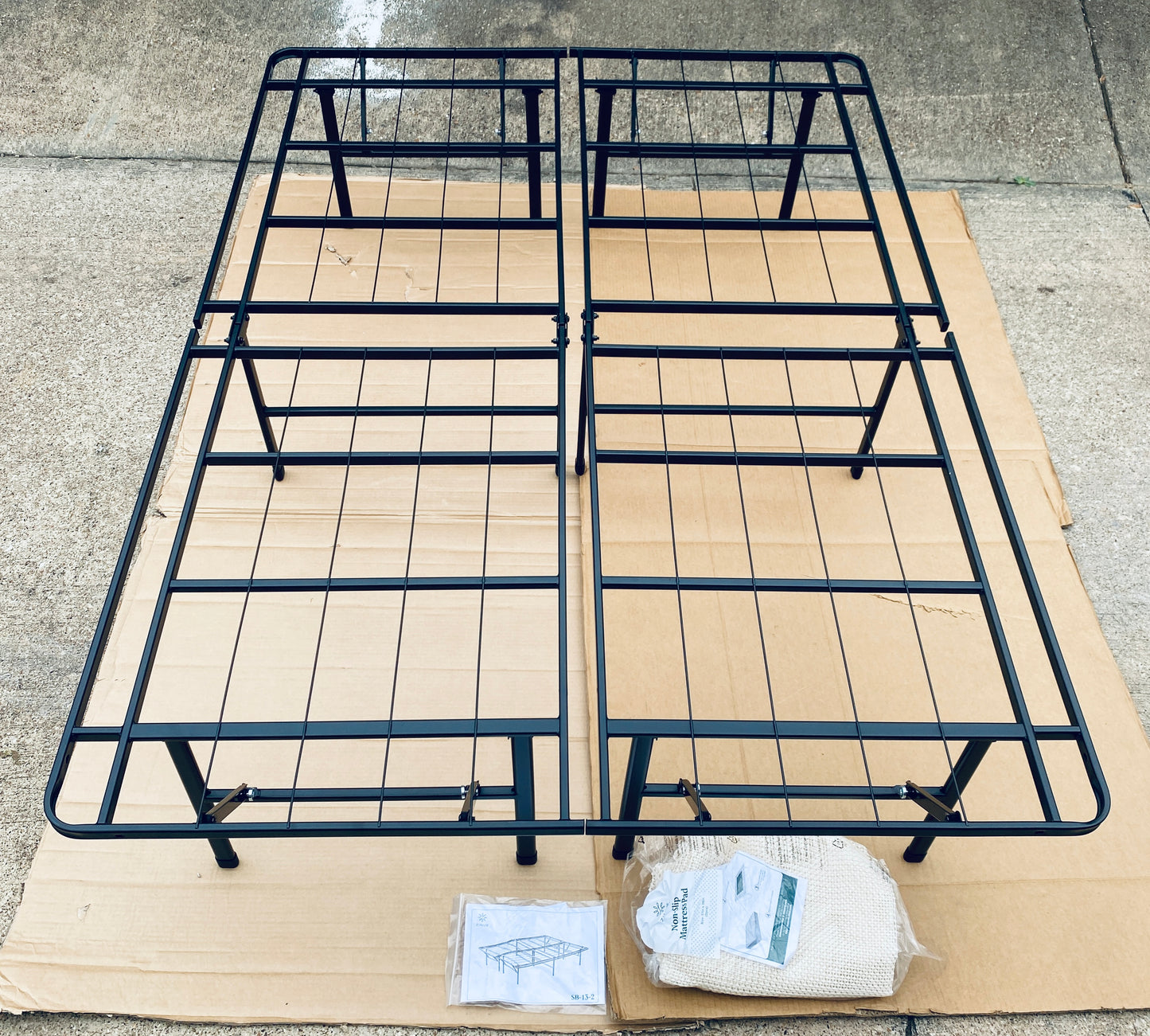 New Other Zinus 16” Full Size SmartBase Deluxe Mattress Foundation Platform Bed