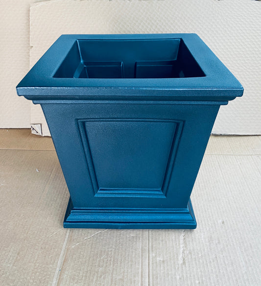 New Other Mayne Fairfield 16” Square Planter, Self-Watering & Weather-Resistant