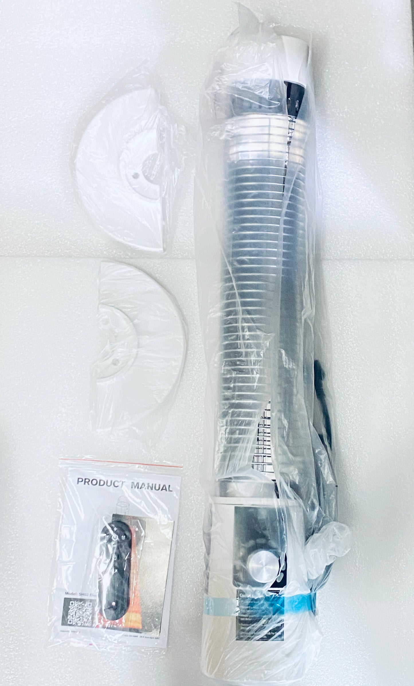 New Open Box Aerozy 32” 1500W Infrared Electric Indoor/Outdoor Heater W/ Remote