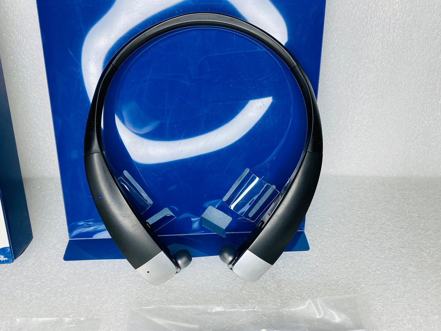 insignia Wireless Bluetooth In-Ear Headset W/Microphone, NS-CAHBTEB02-B – READ