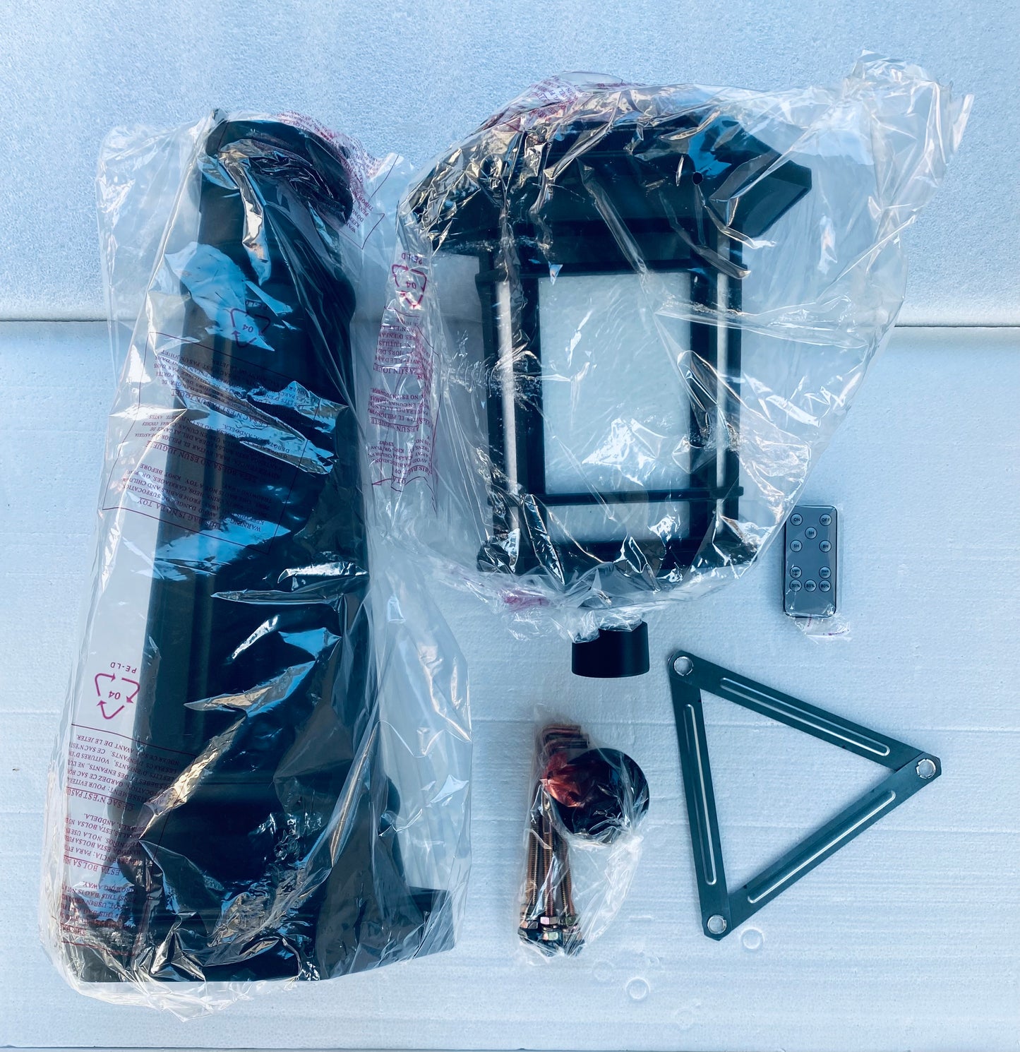 New other Emliviar 82" Outdoor LED Solar Street Lamp, A2202110PL-SL BK - (READ)