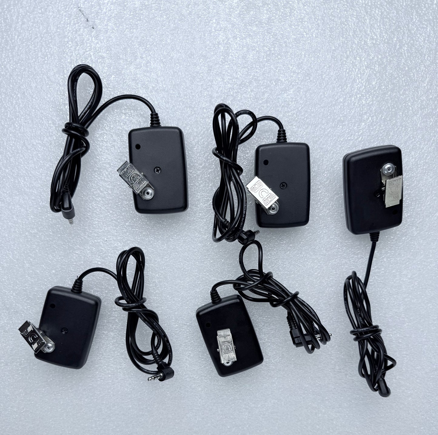 lot Of 5 - 3.5mm External Clip On Speakers, 2" x 1.5" x .5", Black - (READ)