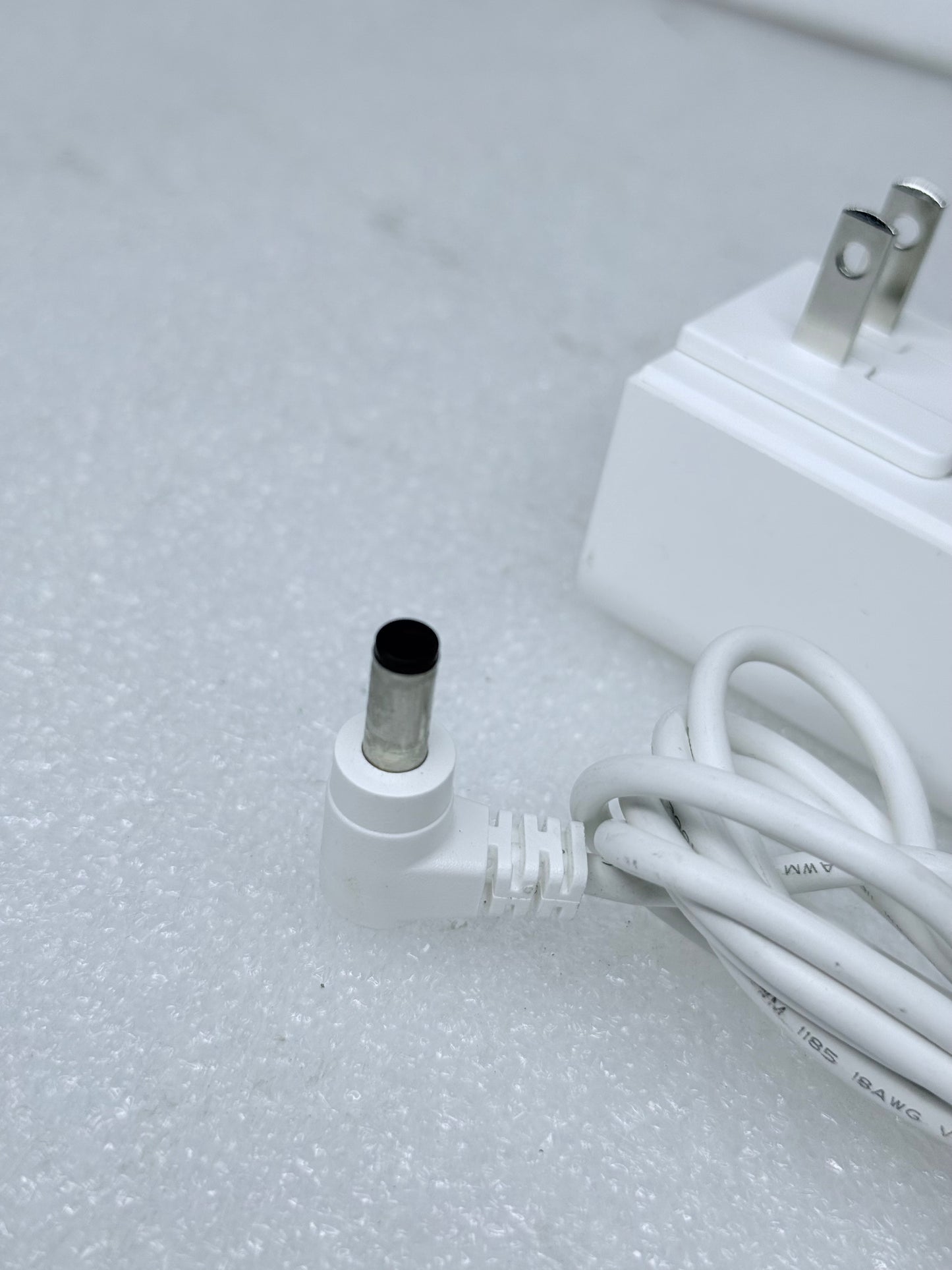 Ring 5V 6 Ft. Switching Adapter For Base Station, DSA-12PFG-05, White - (READ)