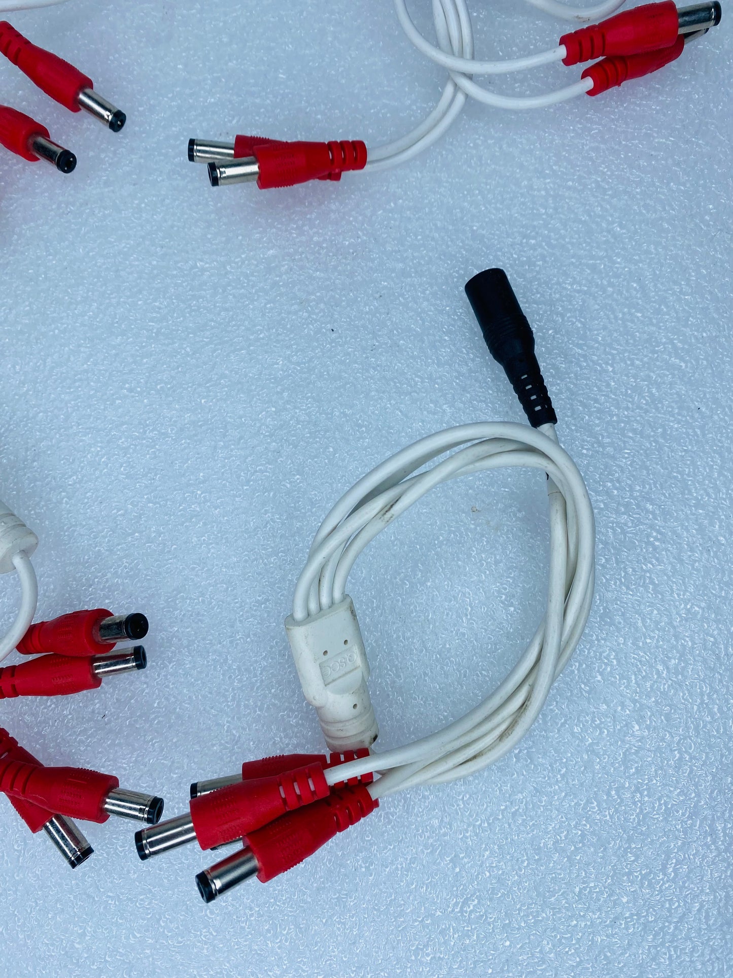 lot Of 4 - Q-See 12V In DC 12" Power Splitters, 1 Female to 4 Male Tips - (READ)