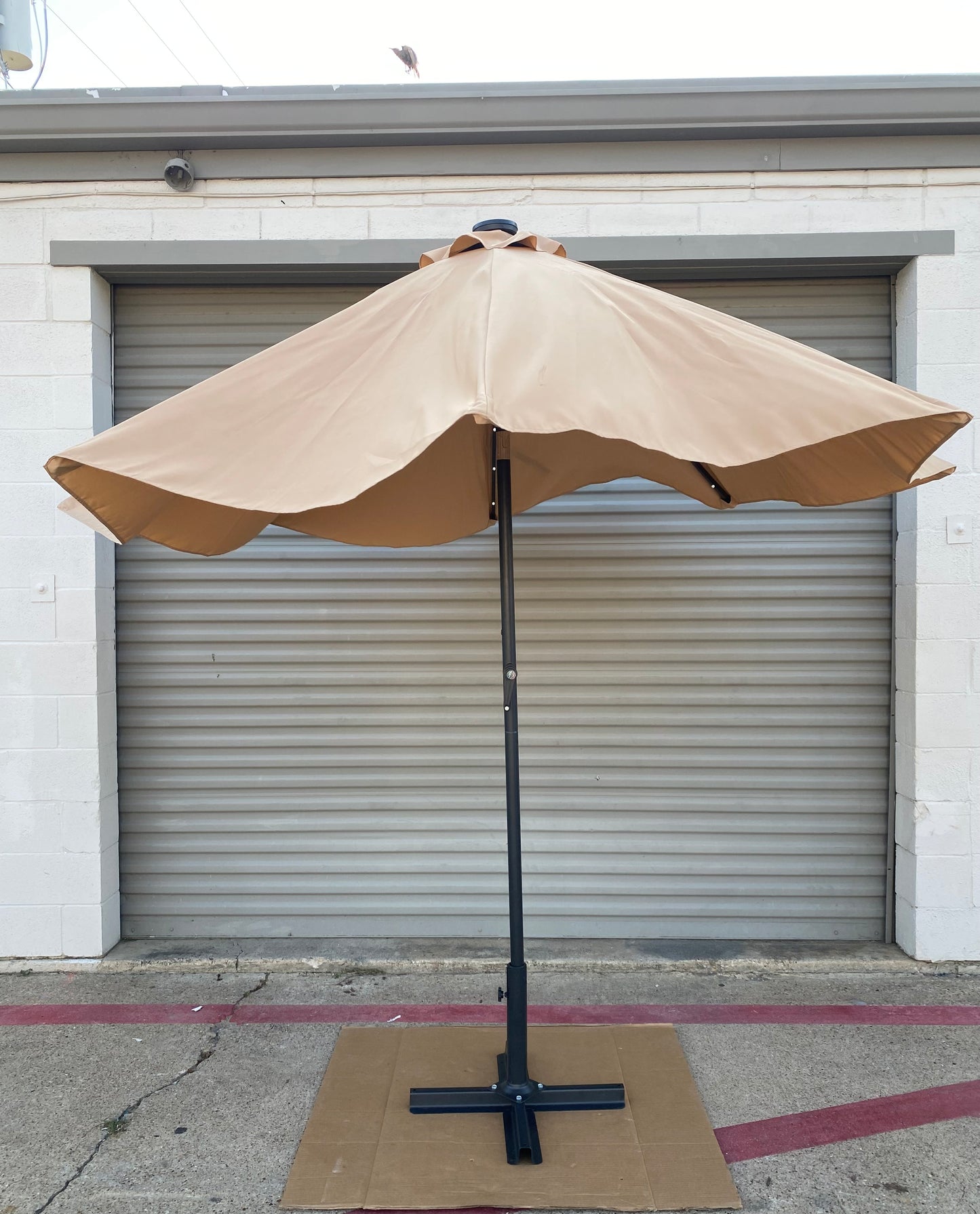 Wikiwiki 9 Foot. Solar 32 LED Lights Patio Umbrella Rectangle Crank Tan - (READ)