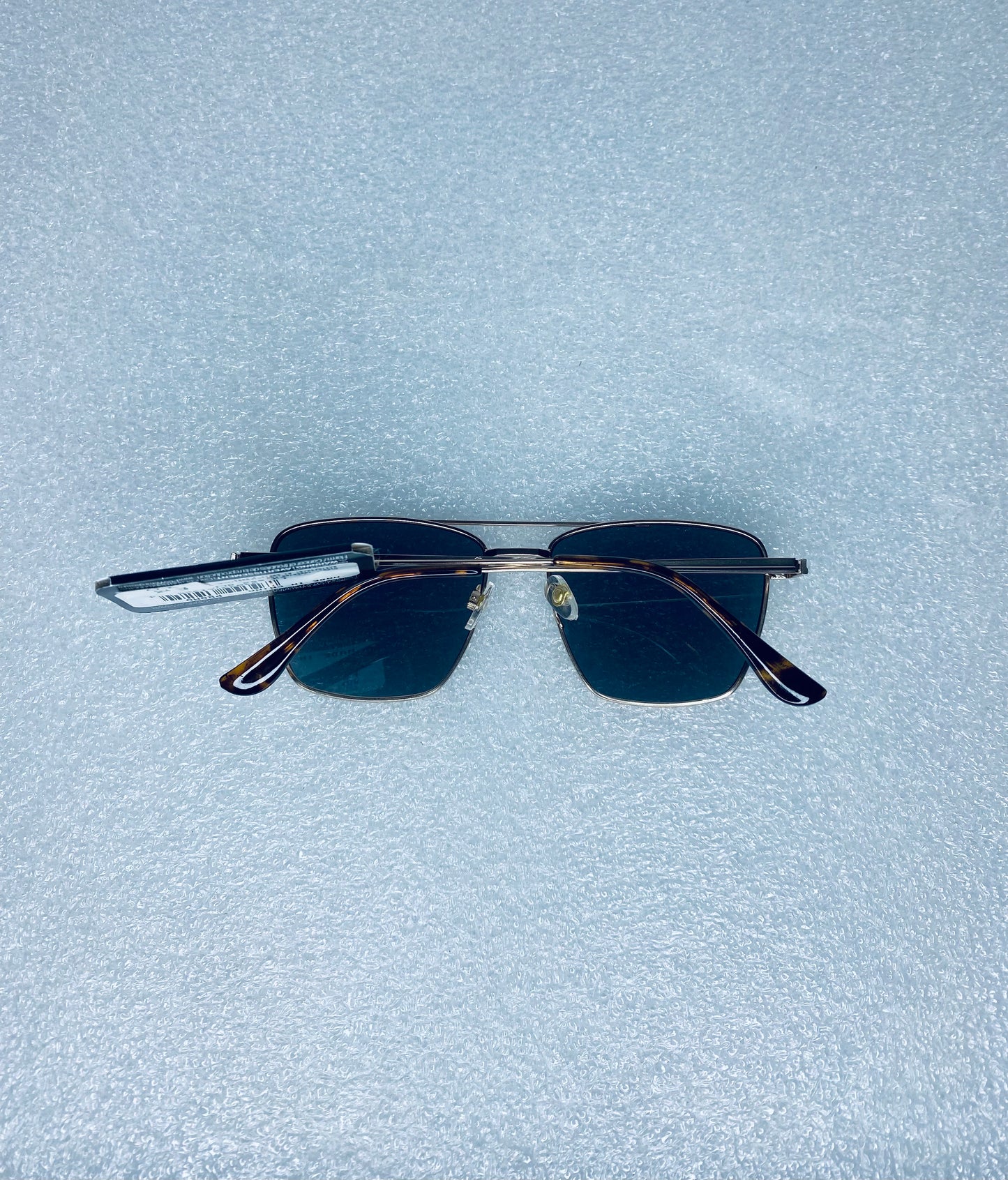 #44 - Foster Grant TruPolar FGM Aviator Gold Sunglasses Polarized Gold - (READ) - (IN CONDITION AS SHOWN)