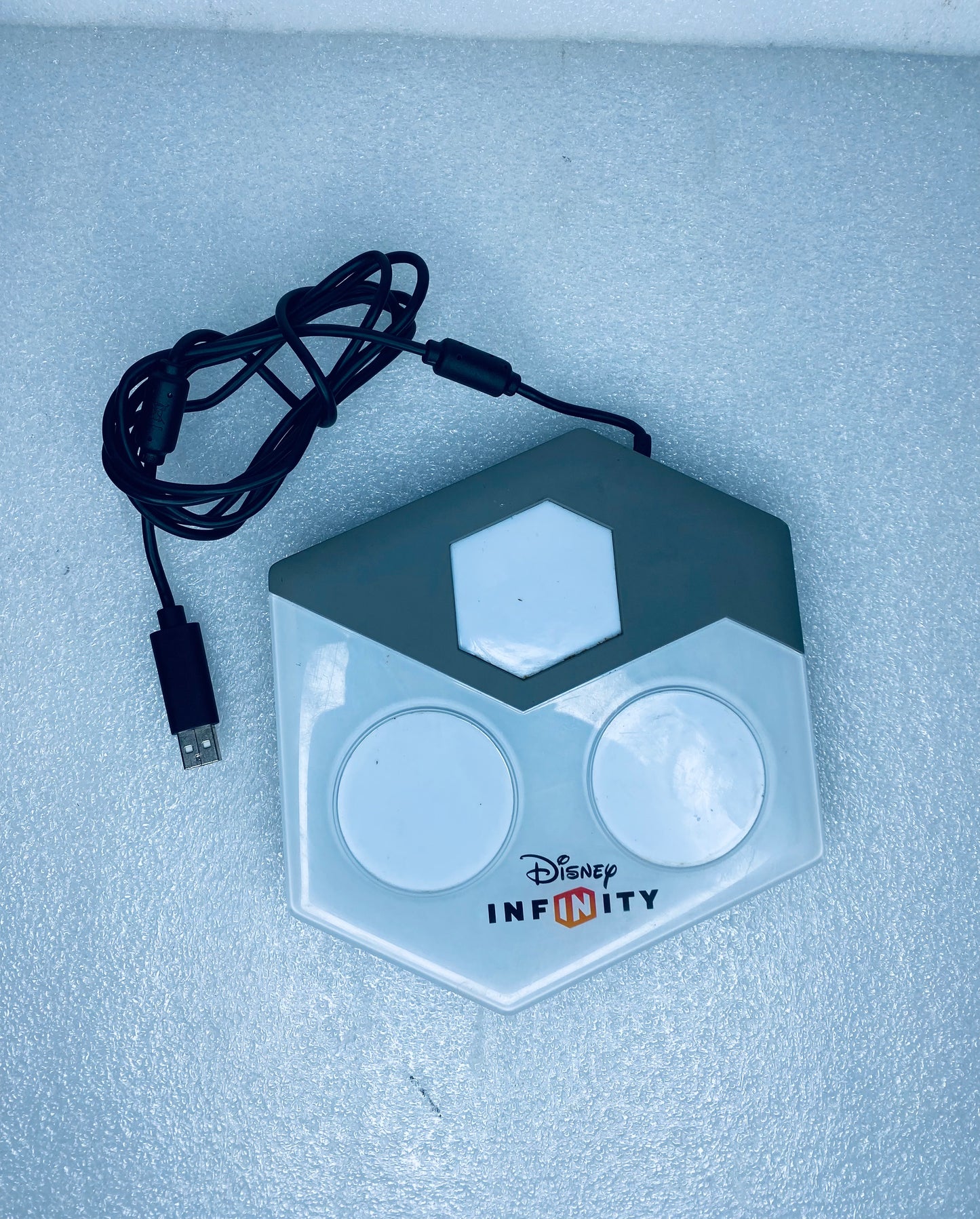 #29 - disney Infinity Portal Game Pad for Sony & Nintendo, NF-8032386 - (READ) - (IN CONDITION AS SHOWN)