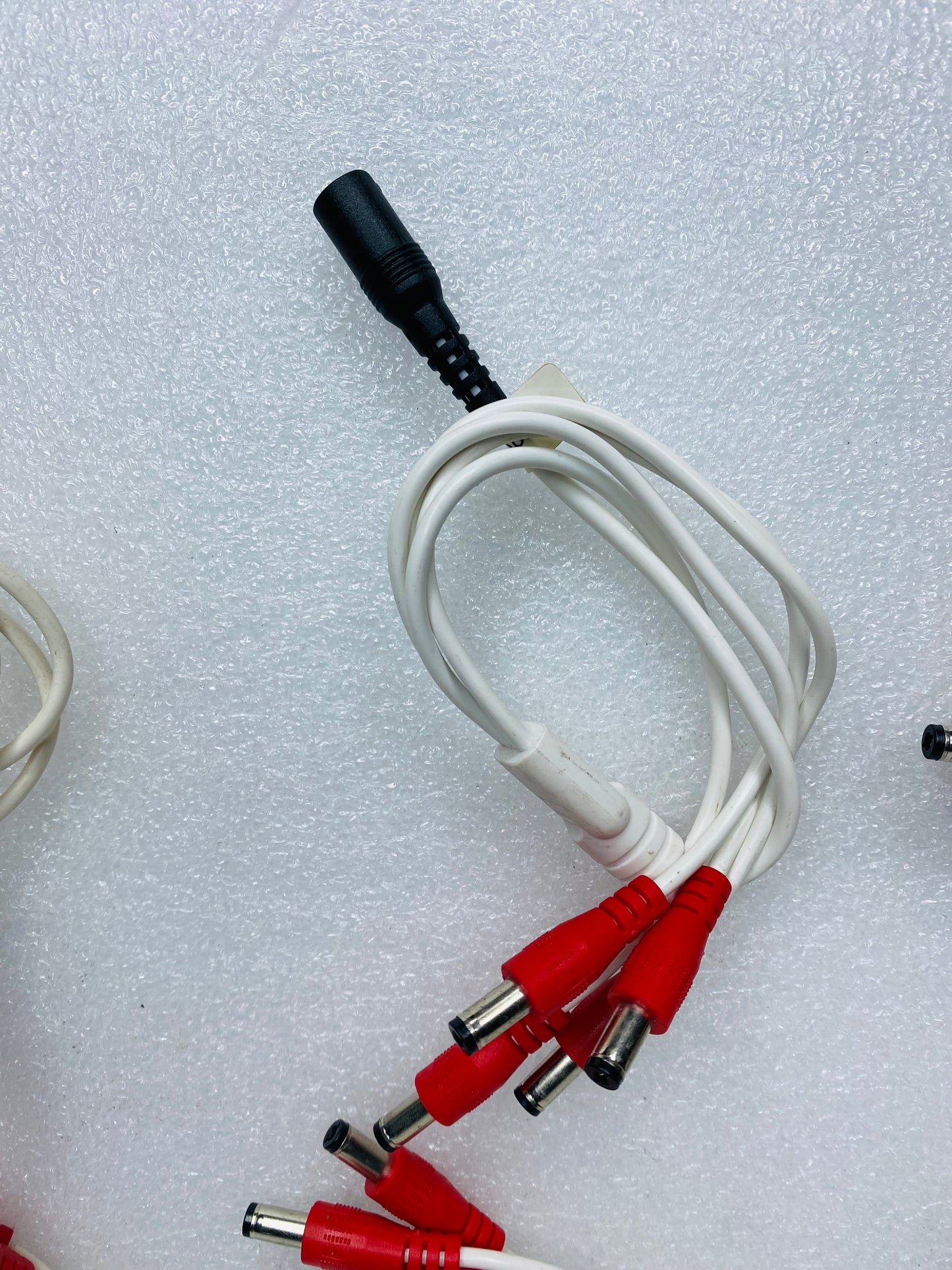 lot Of 5 - Q-See 12V In DC 12" Power Splitters, 1 Female to 4 Male Tips - (READ)