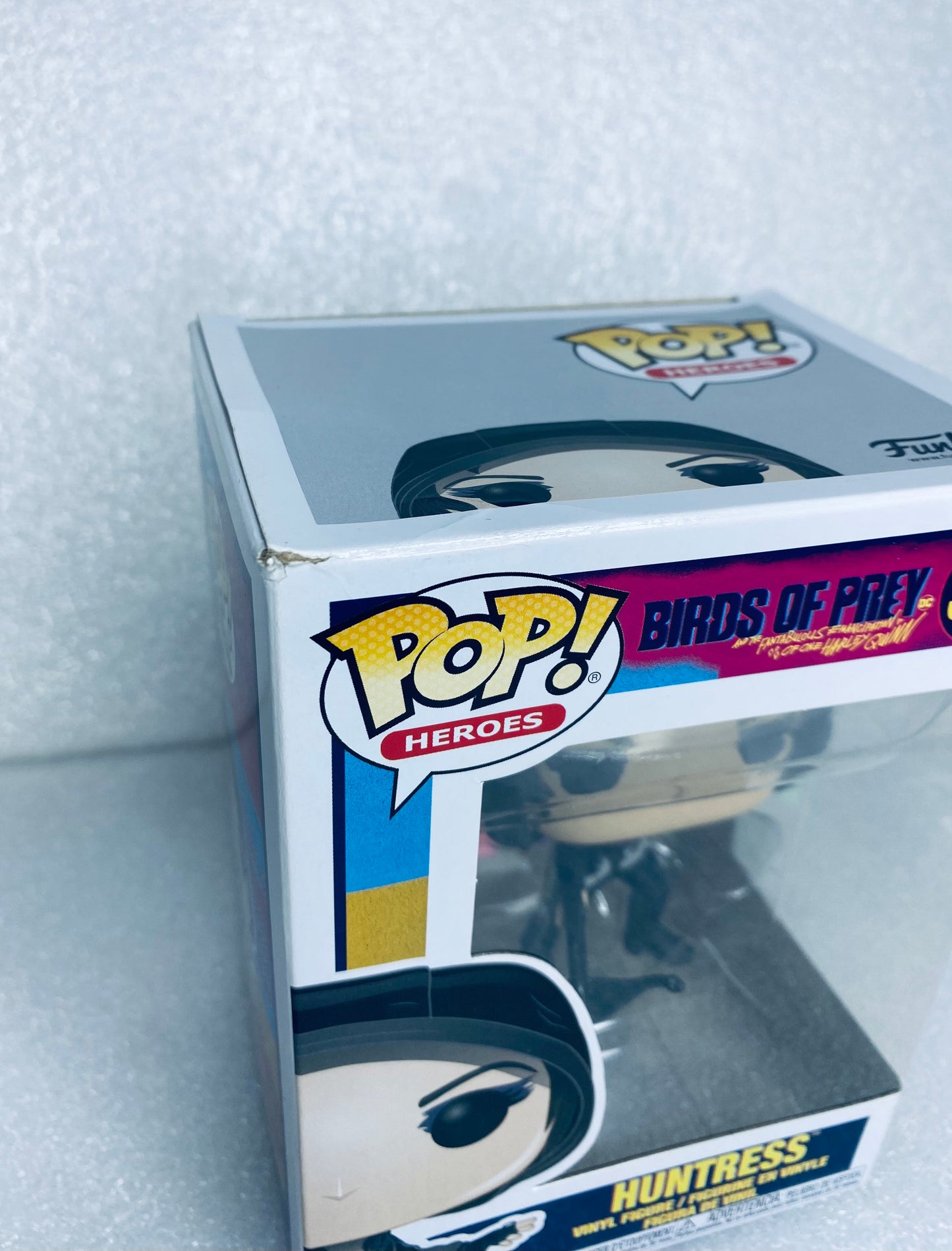 #18 - new - Pop! Heroes Birds Of Prey Huntress Vinyl Figure 305 - (READ) - (IN CONDITION AS SHOWN)