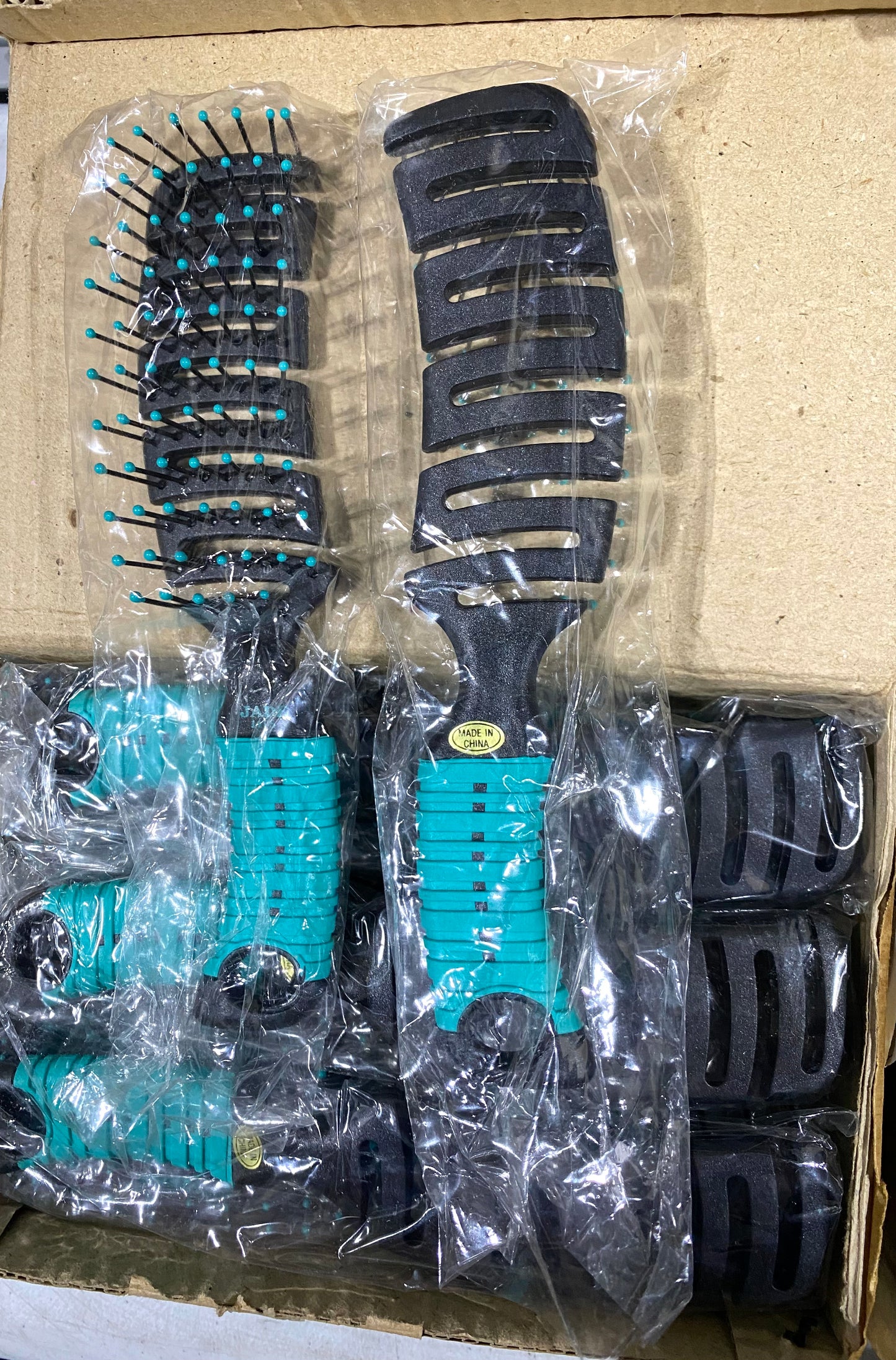 #169 - lot Of 35 New - Jade Brushes, 1498 - (AS SHOWN)