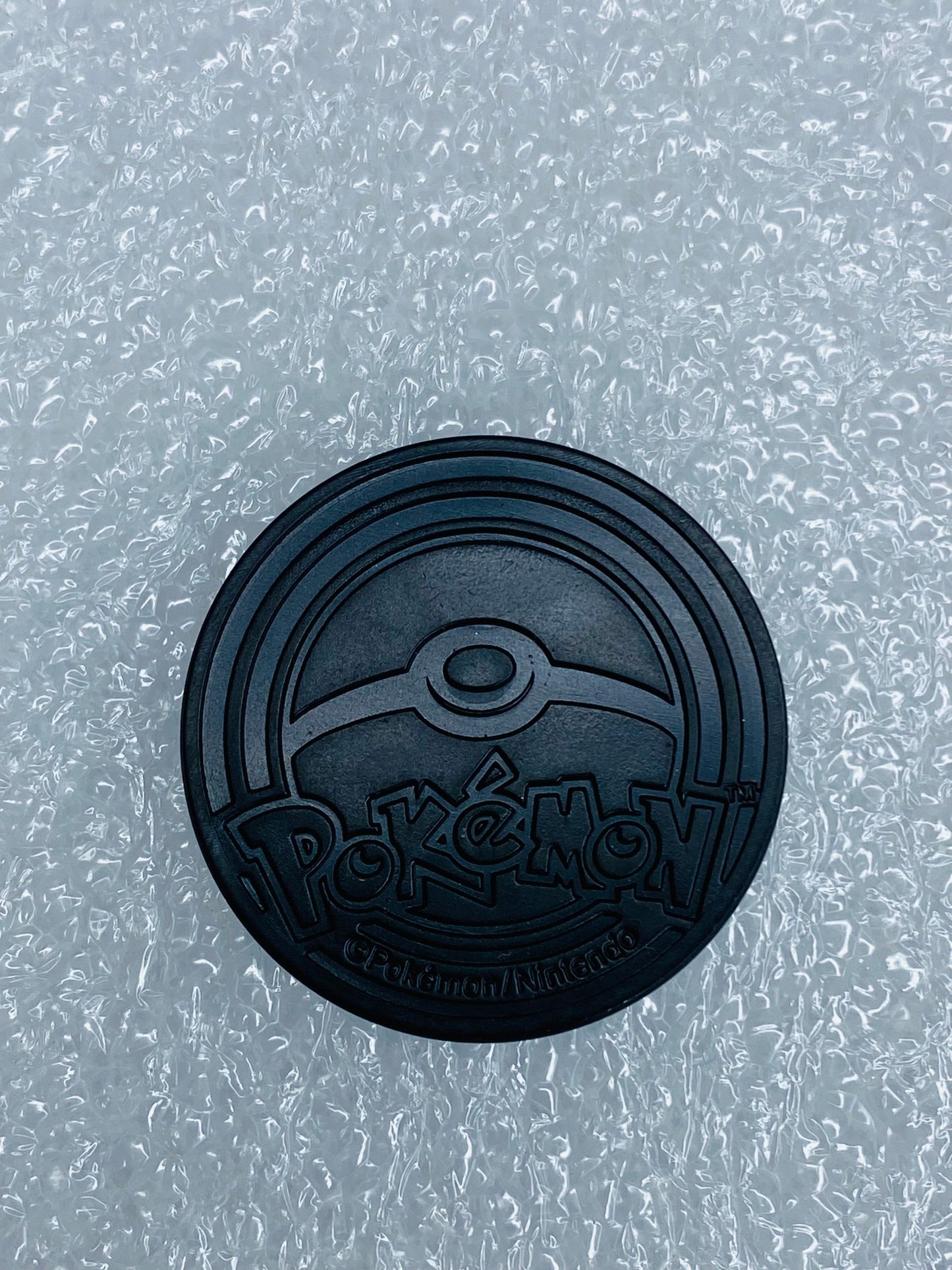 pokemon Reshiram & Zekrom Dark Explorers Blue/Black, 1 3/16" Coin - (READ)