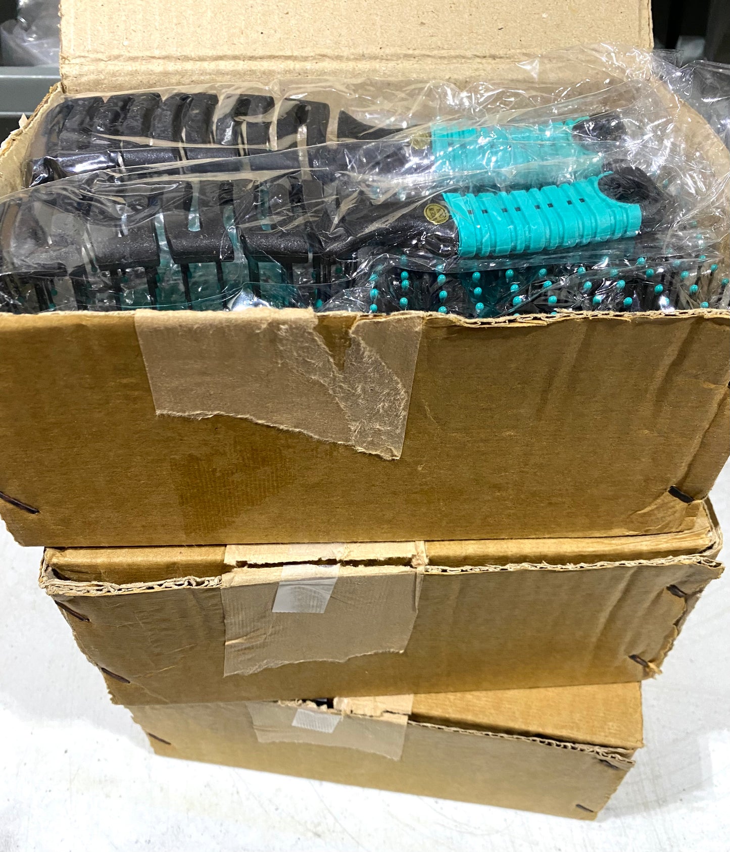 #169 - lot Of 35 New - Jade Brushes, 1498 - (AS SHOWN)