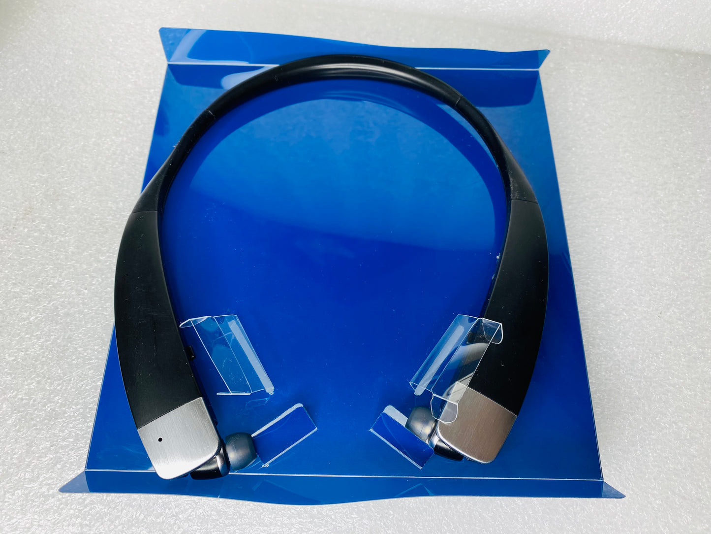 insignia Wireless Bluetooth In-Ear Headset W/Microphone, NS-CAHBTEB02-B – READ