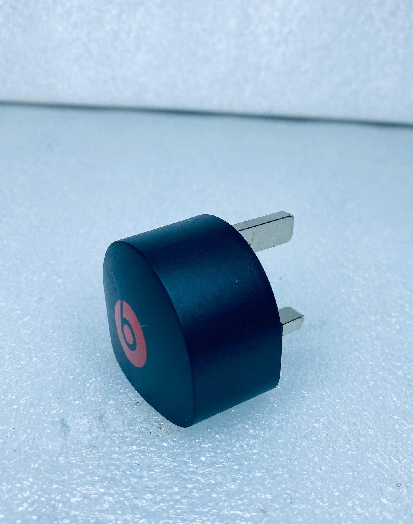 Beats By Dr Dre 10W 2" Power Adapter 5V, UK Version L5213, B0509, Black - (READ)