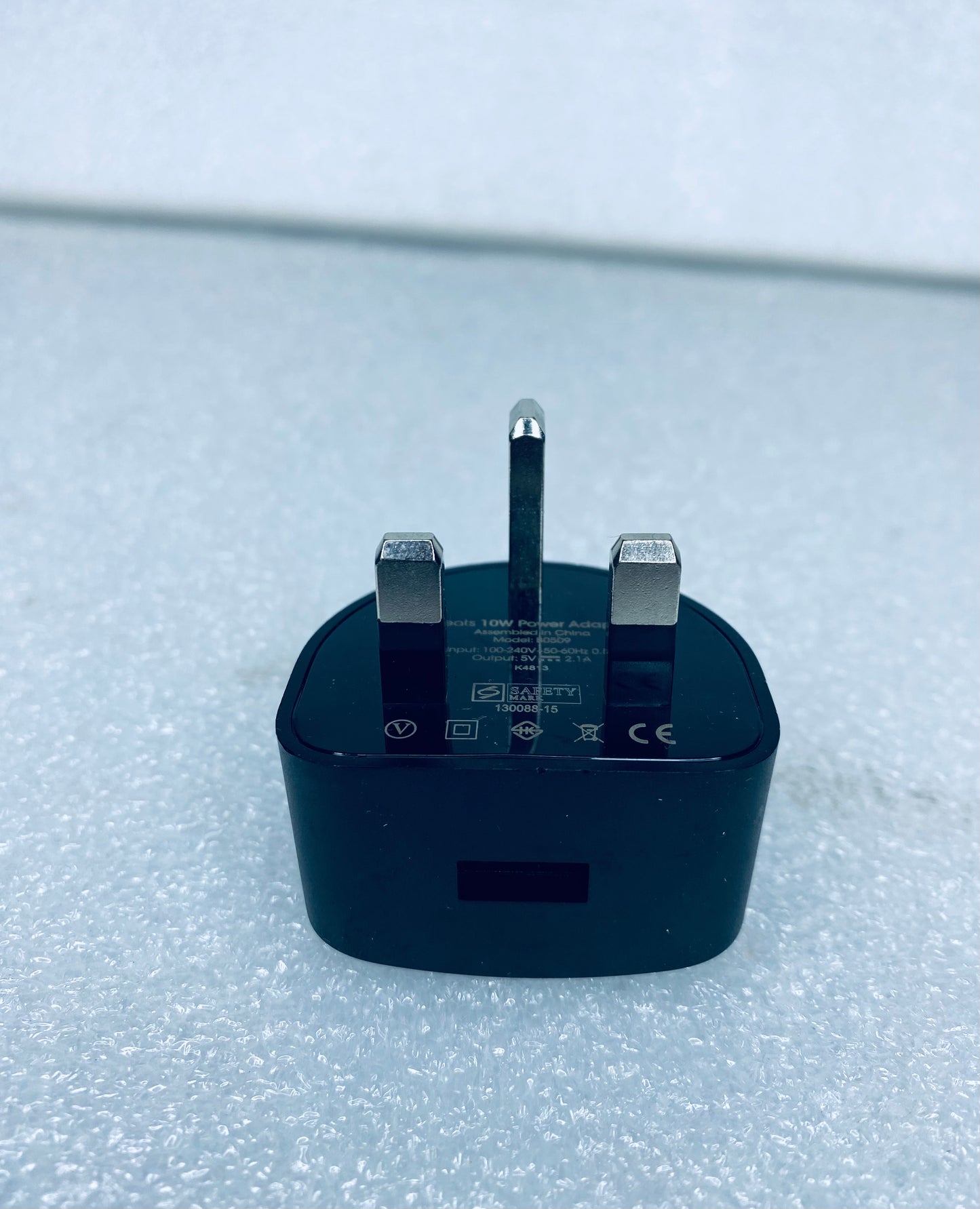 Beats By Dr Dre 10W 2" Power Adapter 5V, UK Version K4813, B0509, Black - (READ)
