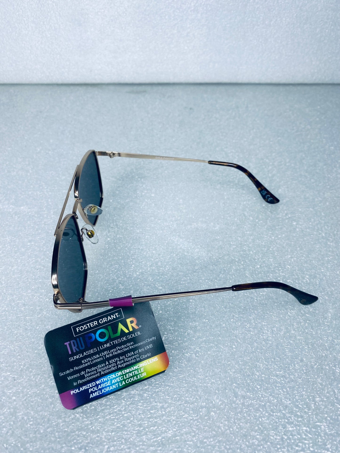 #44 - Foster Grant TruPolar FGM Aviator Gold Sunglasses Polarized Gold - (READ) - (IN CONDITION AS SHOWN)