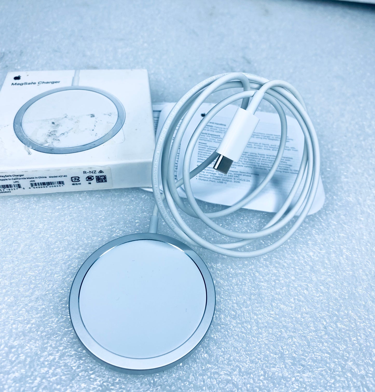 Apple MagSafe Charger A2140, MHXH3AM/A, White - (READ)