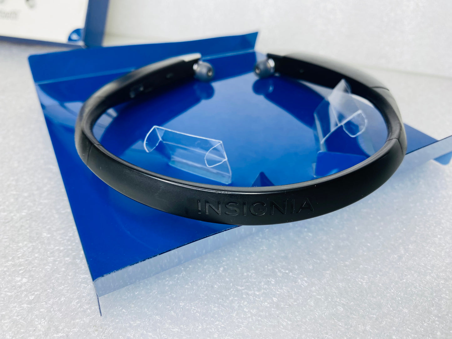 insignia Wireless Bluetooth In-Ear Headset W/Microphone, NS-CAHBTEB02-B – READ