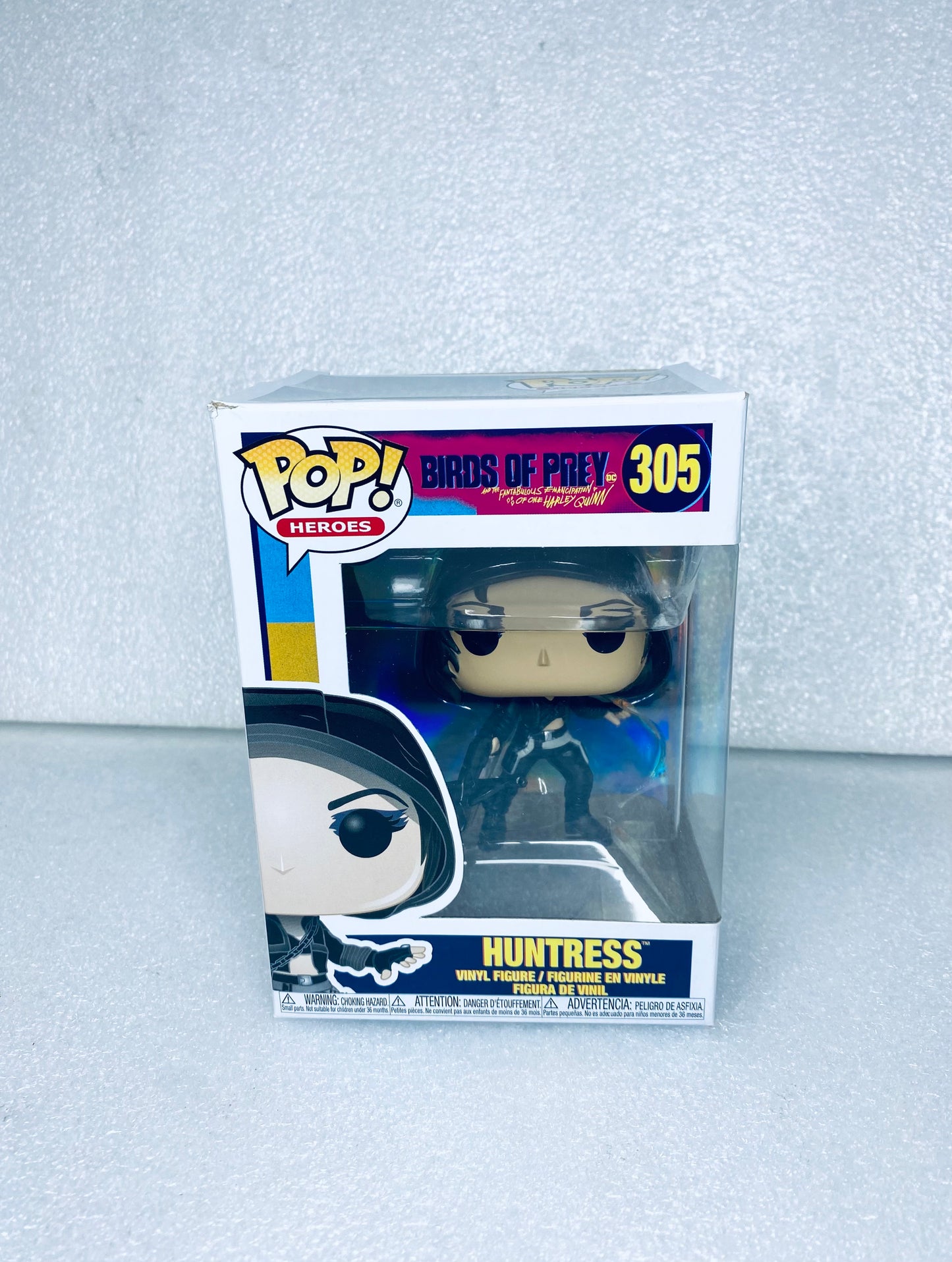 #18 - new - Pop! Heroes Birds Of Prey Huntress Vinyl Figure 305 - (READ) - (IN CONDITION AS SHOWN)
