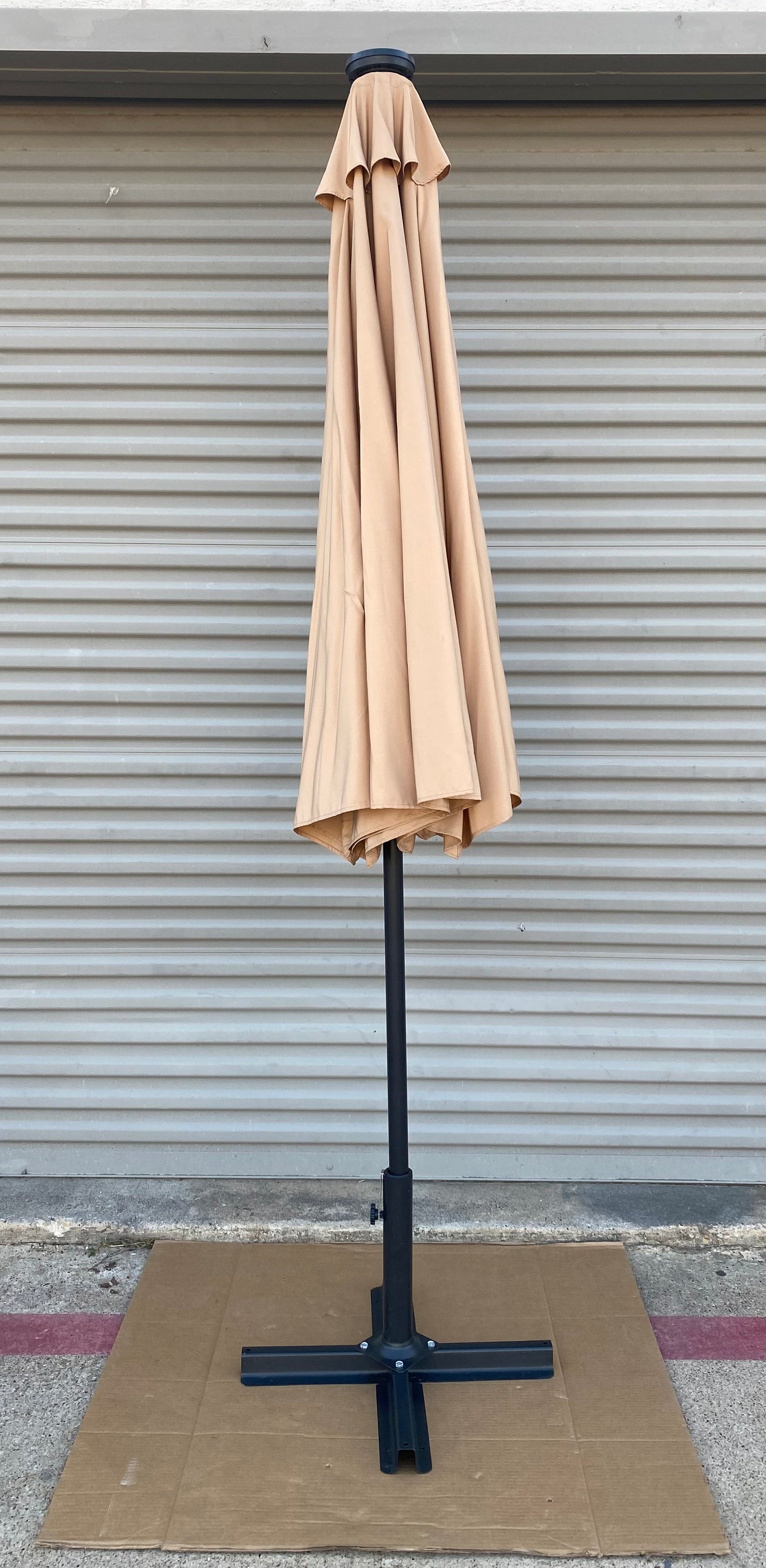 Wikiwiki 9 Foot. Solar 32 LED Lights Patio Umbrella Rectangle Crank Tan - (READ)