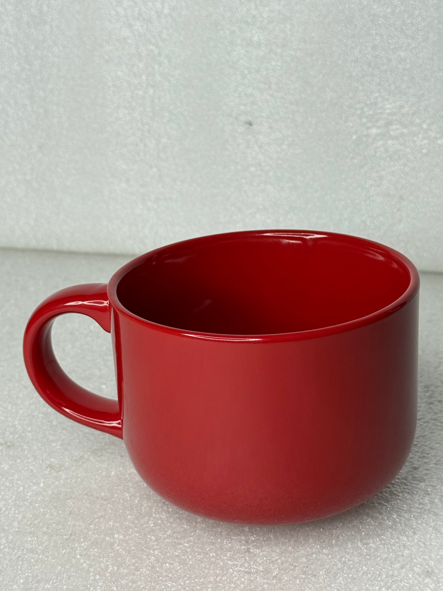 #138 - How The Grinch Stole Christmas Soup, Cake Mug, 6.5" x 5" x 3.75", Velvet Red - (READ) $$