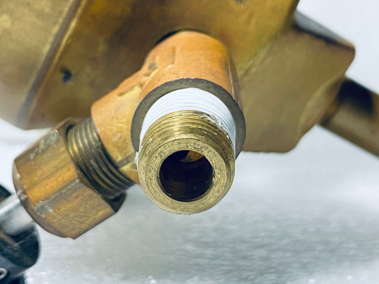 union Carbide Linde Specialty Gas Regulator, SSA 15