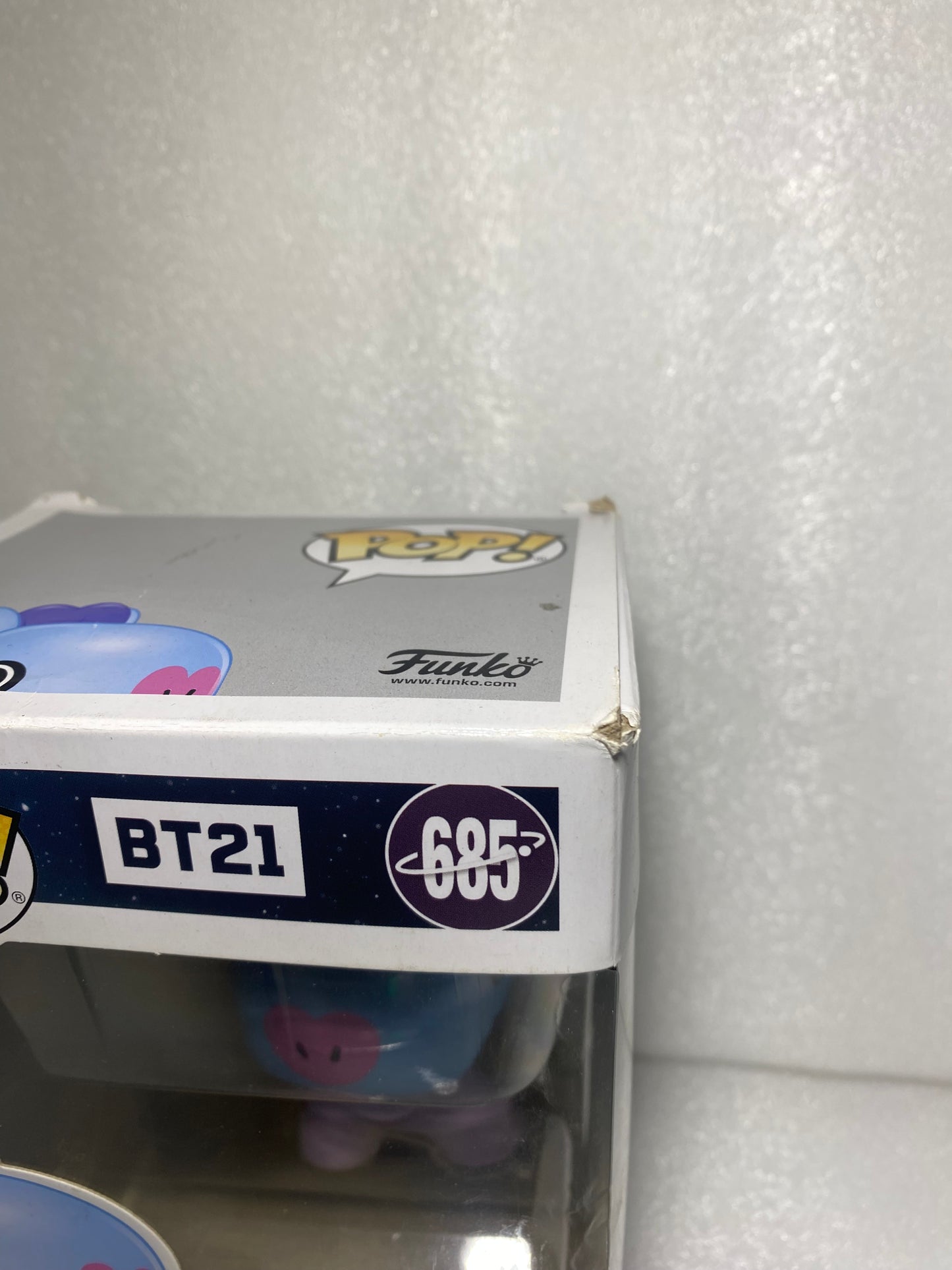 funko Pop #685 BT21 Mang Vinyl Figure, 6.25" x 4.5" x 3.5" - (READ)