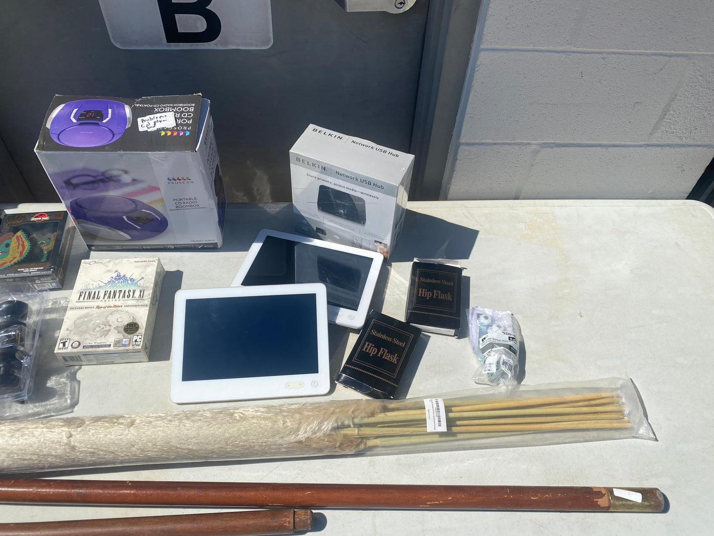 #199 - Generous Lot Of - Mixed Household & Electric Items - (IN CONDITION AS SHOWN)