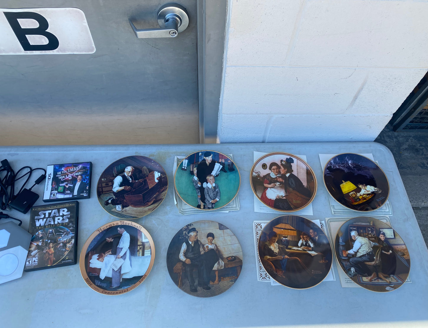 #167 - Generous Lot Of - Mixed Household & Electric Items - (IN CONDITION AS SHOWN)