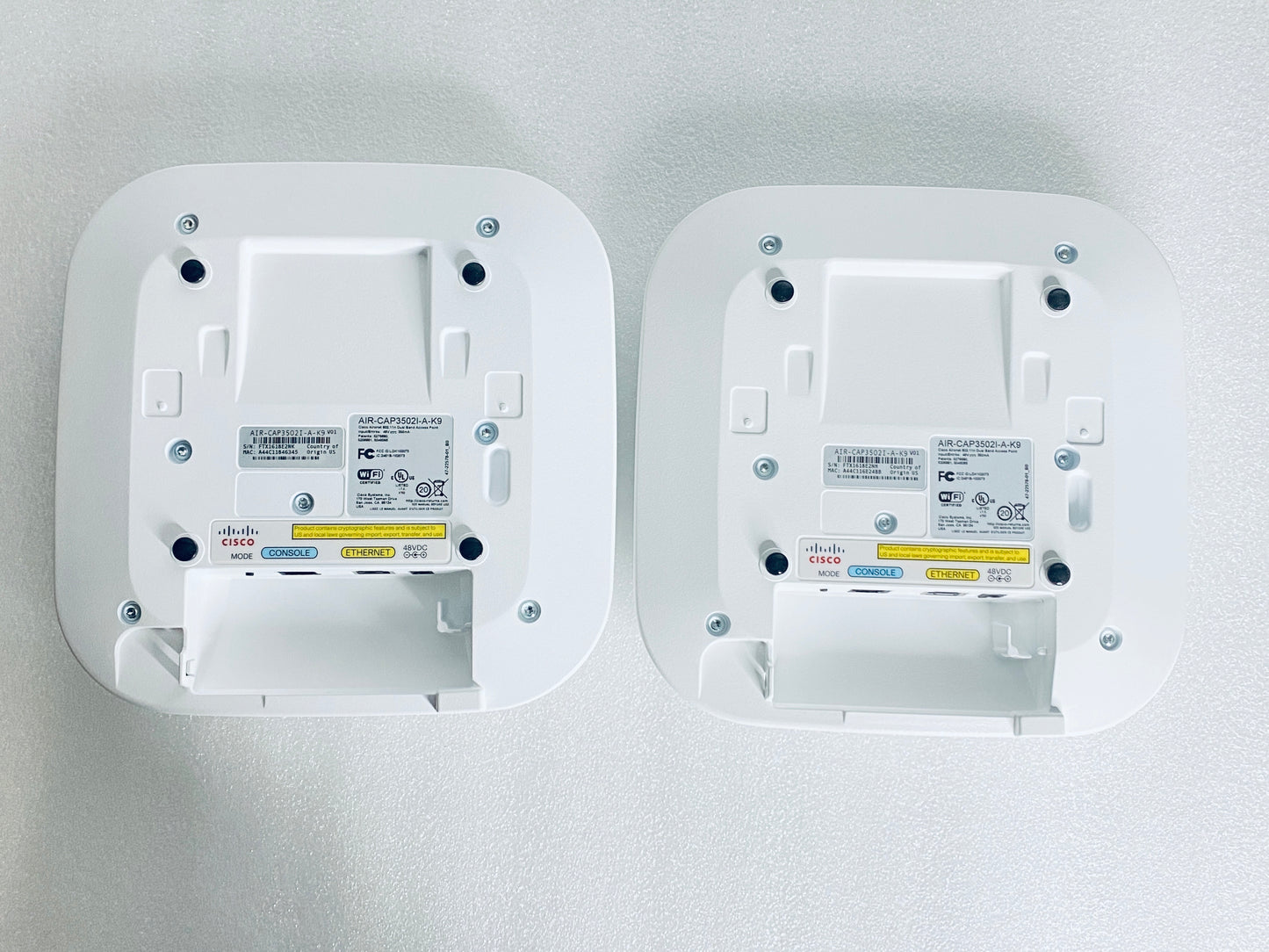 lot Of 2 - Cisco AIR-CAP3502I-A-K9 802.11n Dual Band Access Points & Mounts