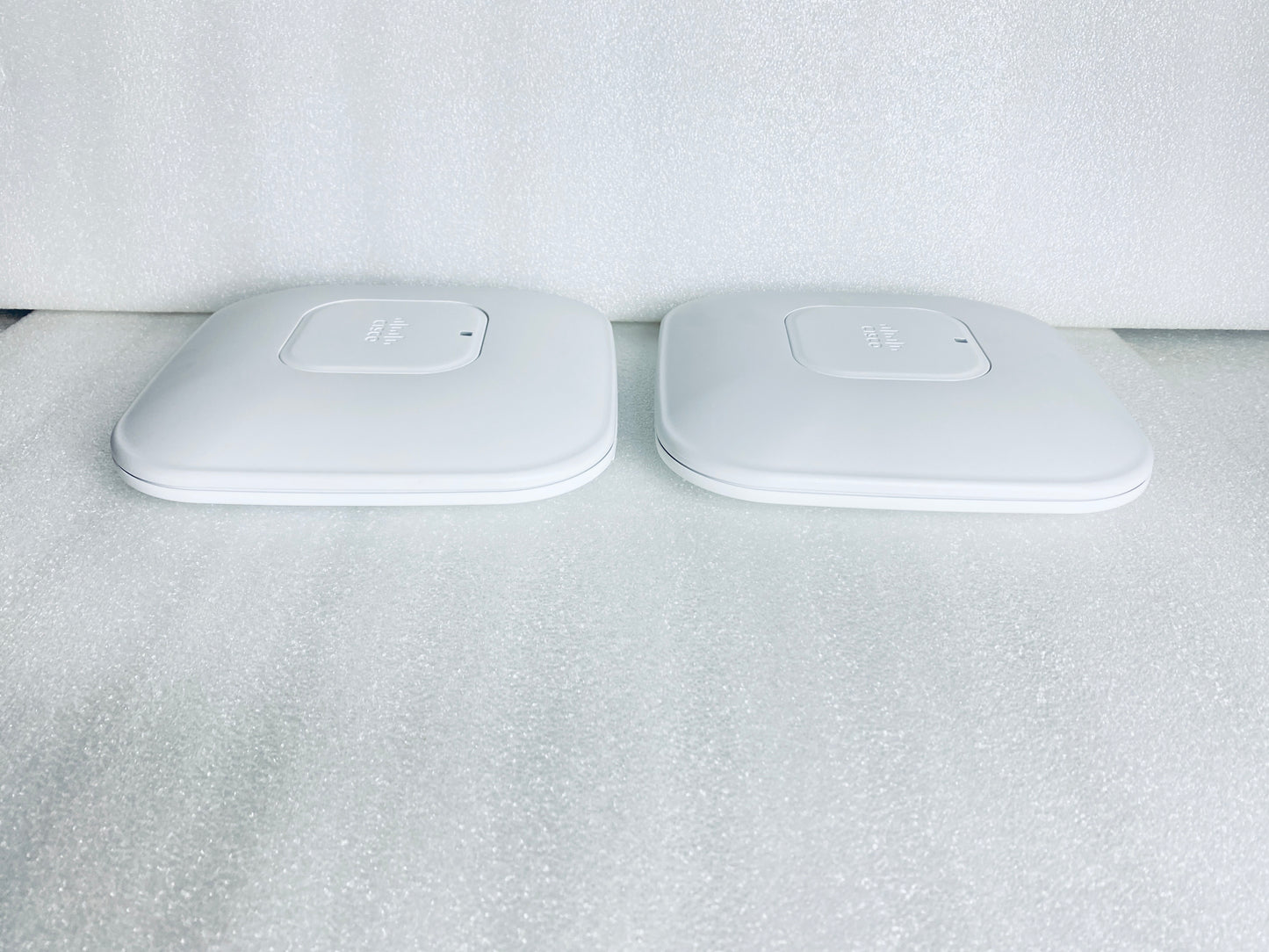 lot Of 2 - Cisco AIR-CAP3502I-A-K9 802.11n Dual Band Access Points & Mounts