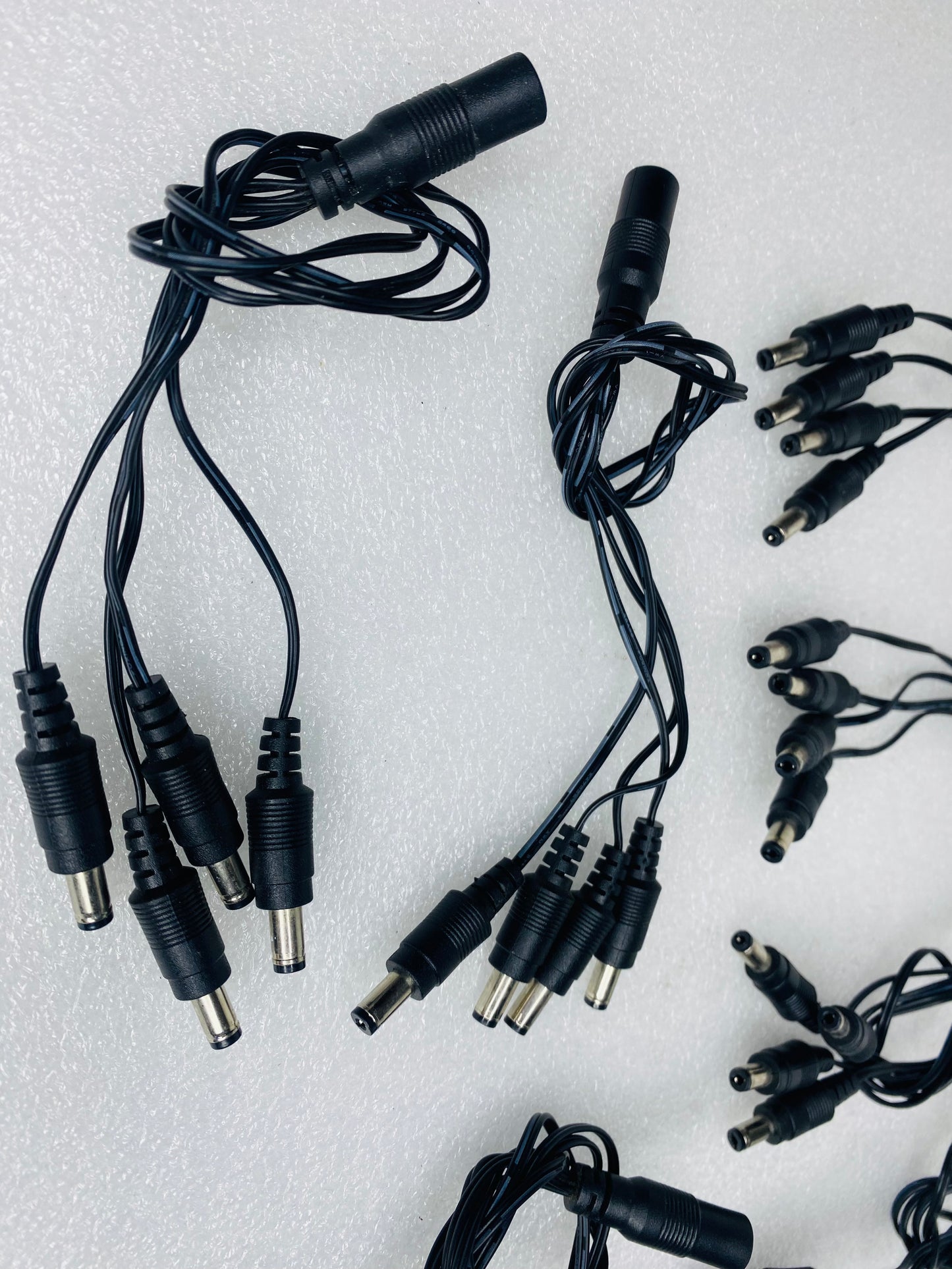 lot Of 7 - 12V In DC Power Splitters, 1 Female to 4 Male Tips, 12" Long - (READ)