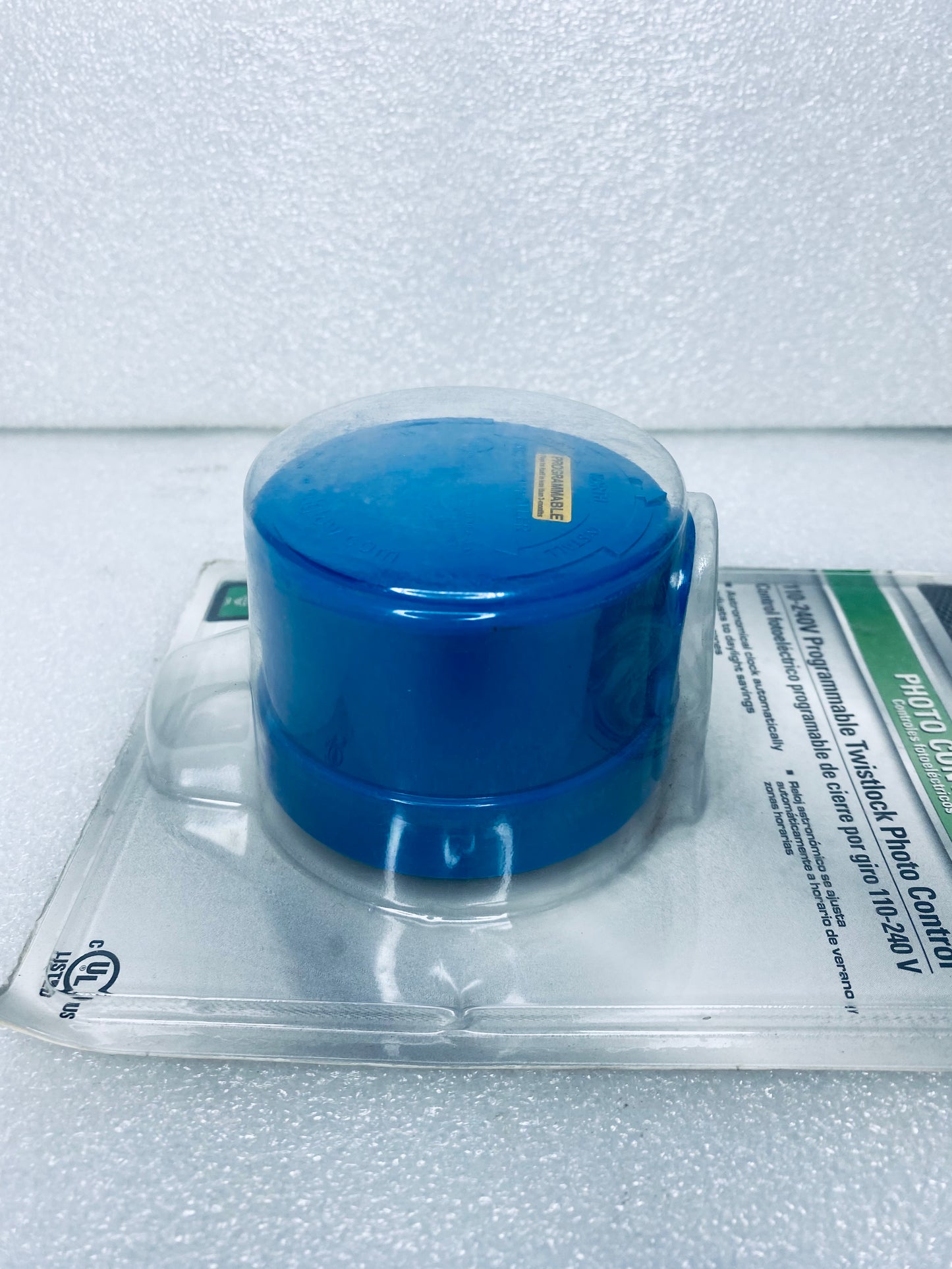 #02 - new Defiant 11-240V Programmable Twistlock Photo Control, 3" x 2", Blue, 012089 - (IN CONDITION AS SHOWN)