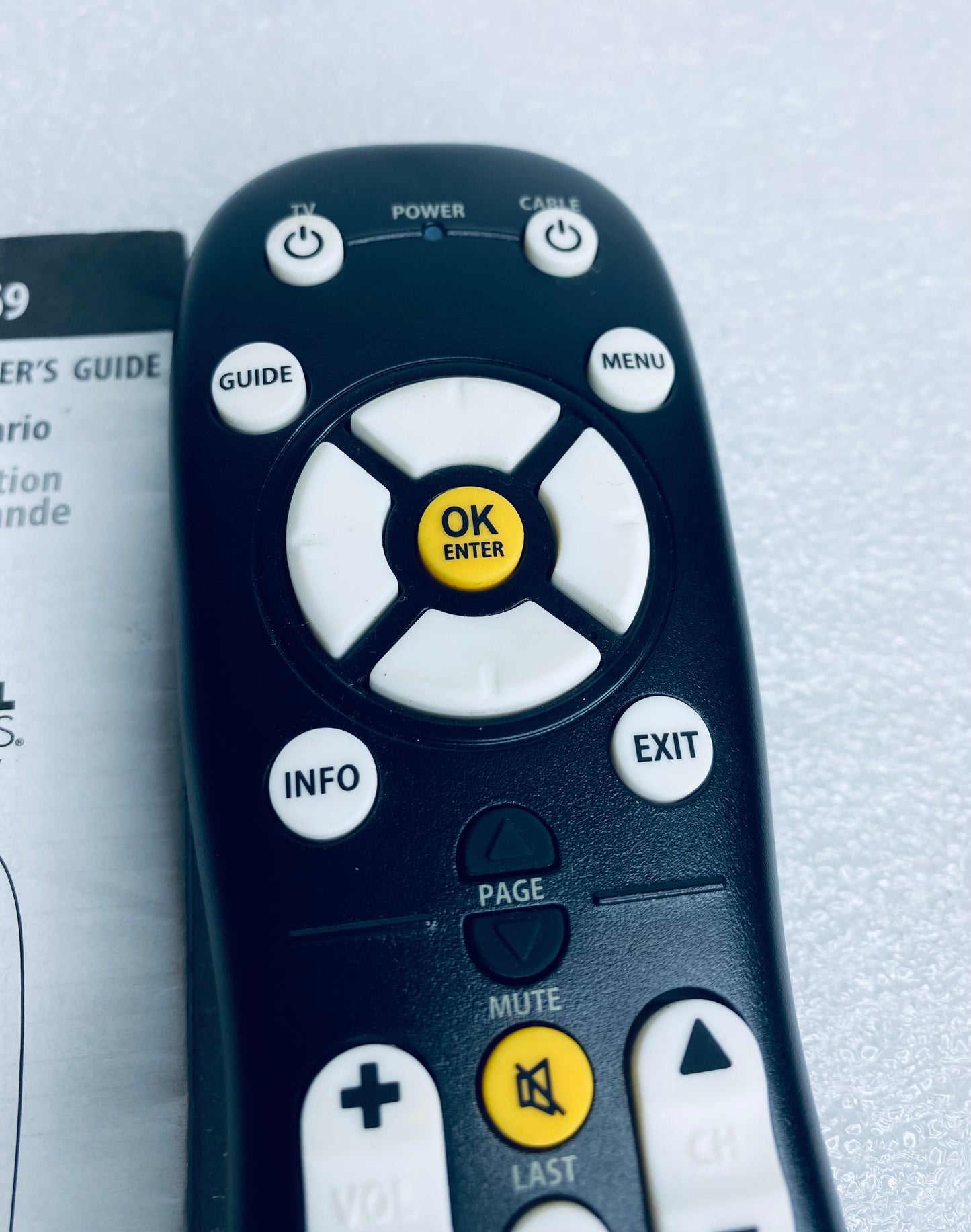 #04 - universal Electronics Programmable Remote Control, URC2069, 7" x 2" x 1", Black - (IN CONDITION AS SHOWN)