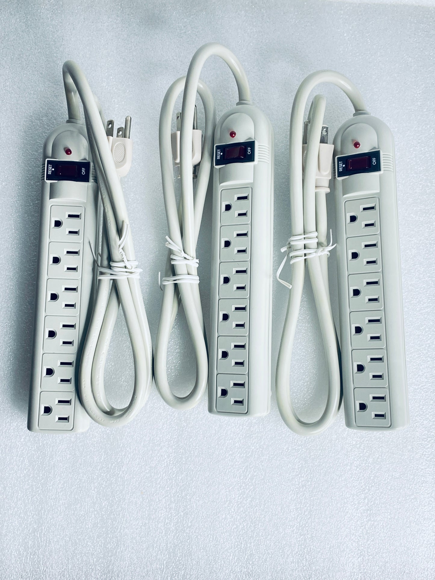 lot Of 3 New Other - 6 Outlet 125V 15A Surge Protectors, BB-06-1