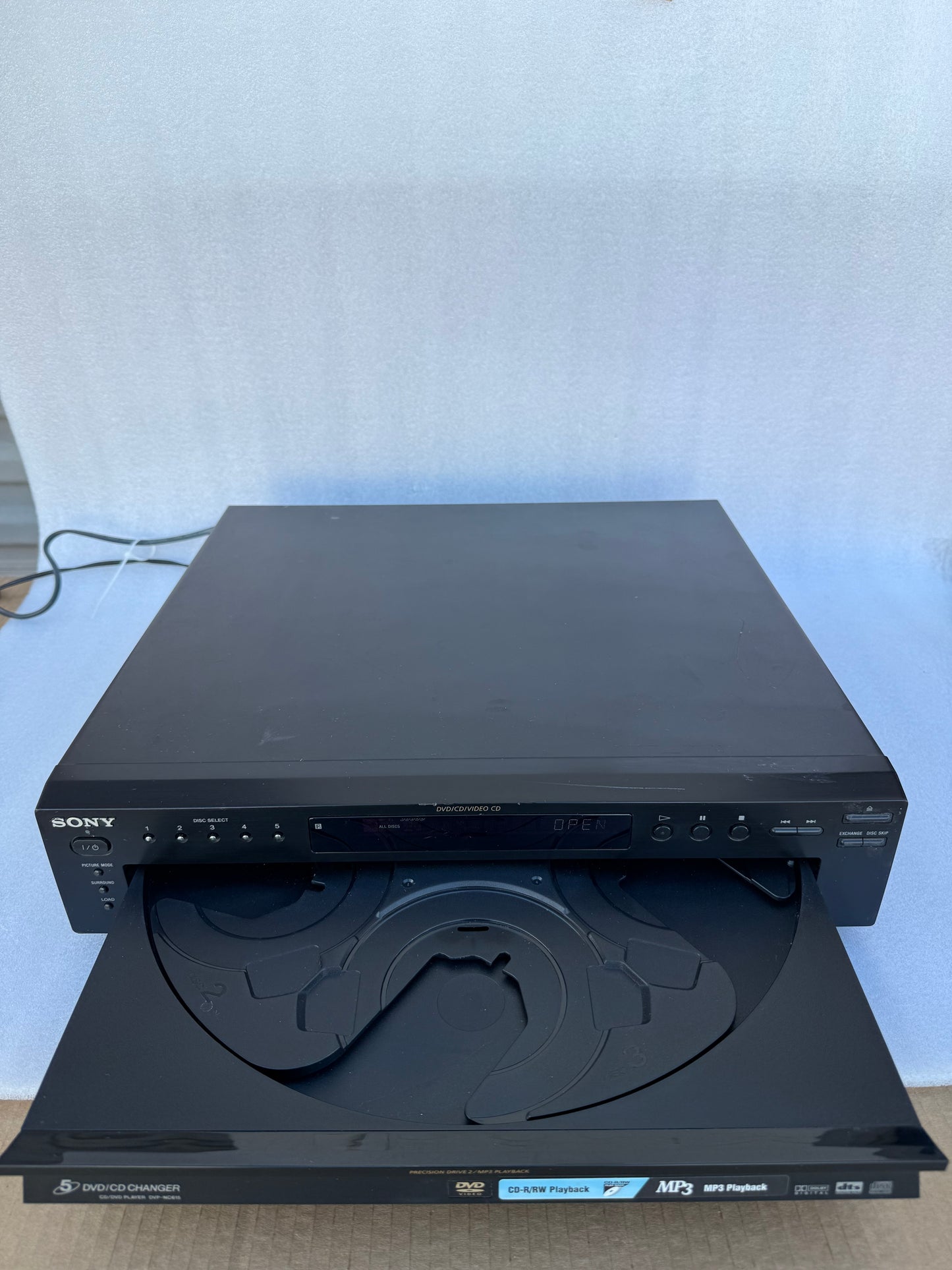 sony 5 Disc CD/DVD Changer/Player DVP-NC615P, Black, 17" x 16" x 4" - (READ)