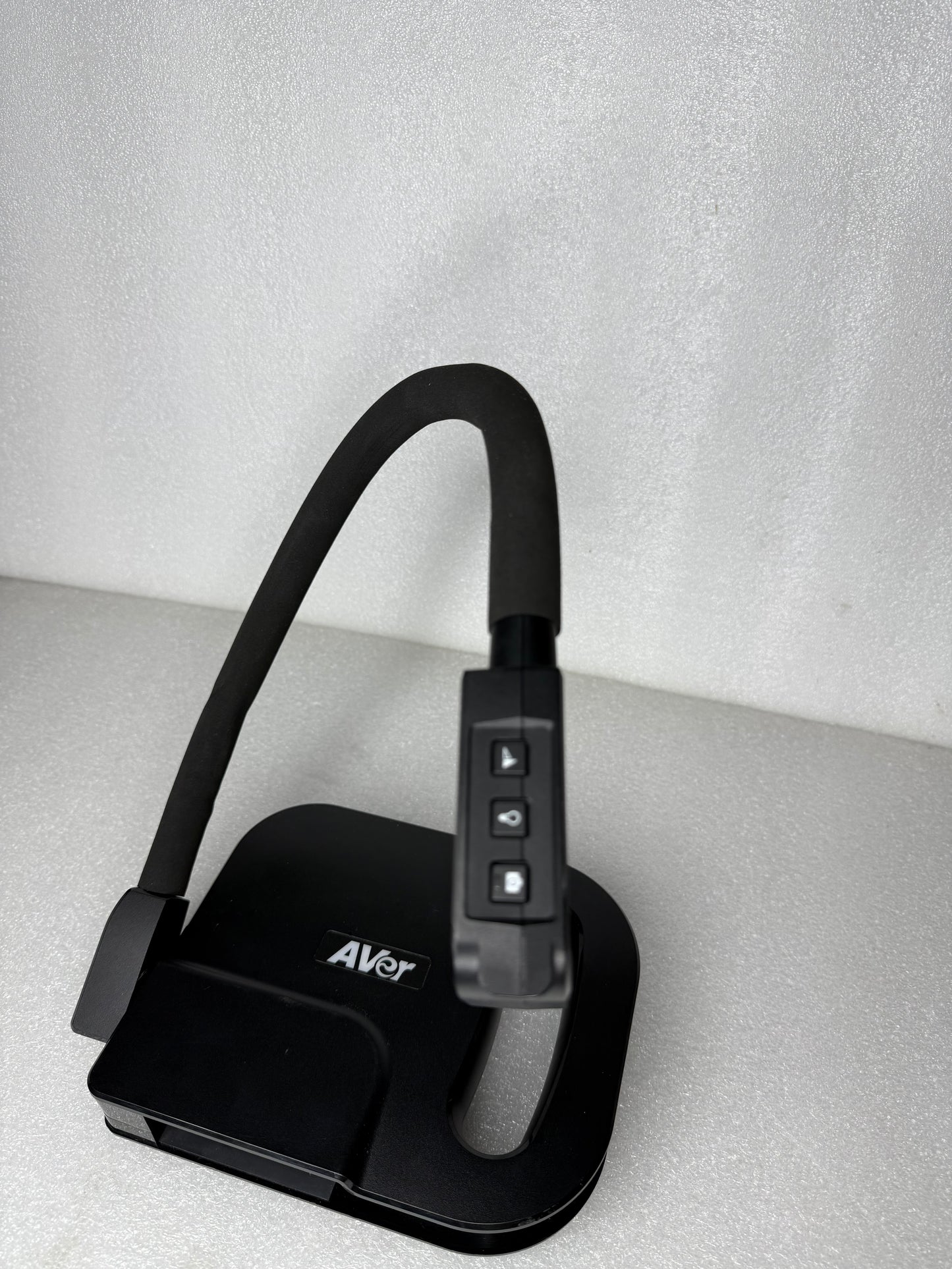 Aver AverVision 5V U70 Document Camera 4K/UHD 9.25" x 7.5" x 1.75", Black-(READ)