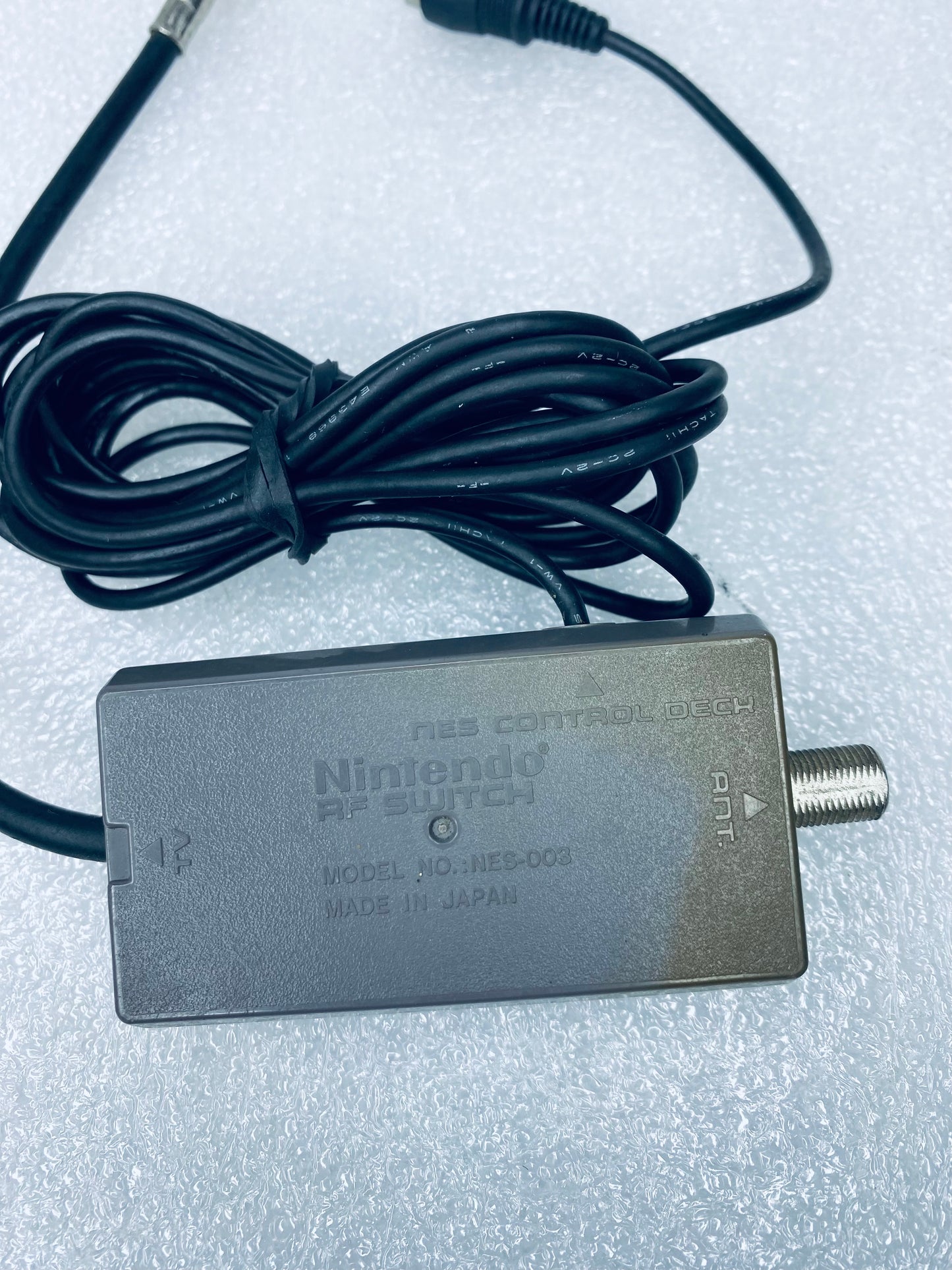 genuine Official Nintendo RF Switch Cable Adapter, NES-003, Gray - (Read)