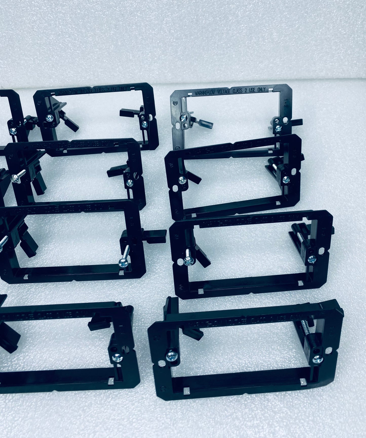 lot of 20 - 1 Gang Low Voltage Mounting Brackets Black for Wall Plate - (READ)