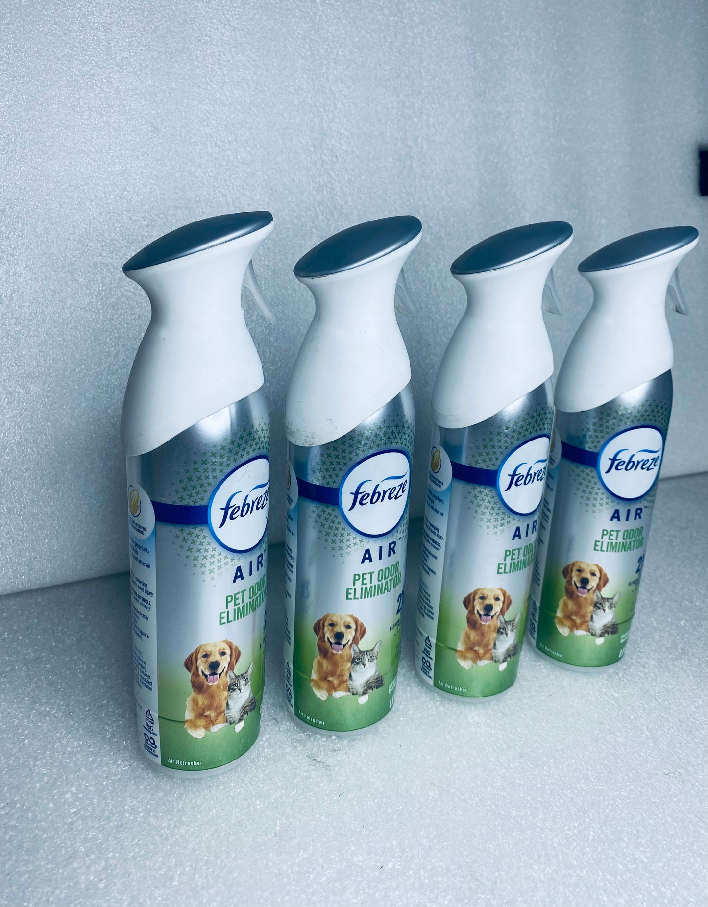 #14 - lot of 4 New - Febreze Air Pet Odor Eliminator 8.8 oz. Fresh Scent - (READ) - (IN CONDITION AS SHOWN)